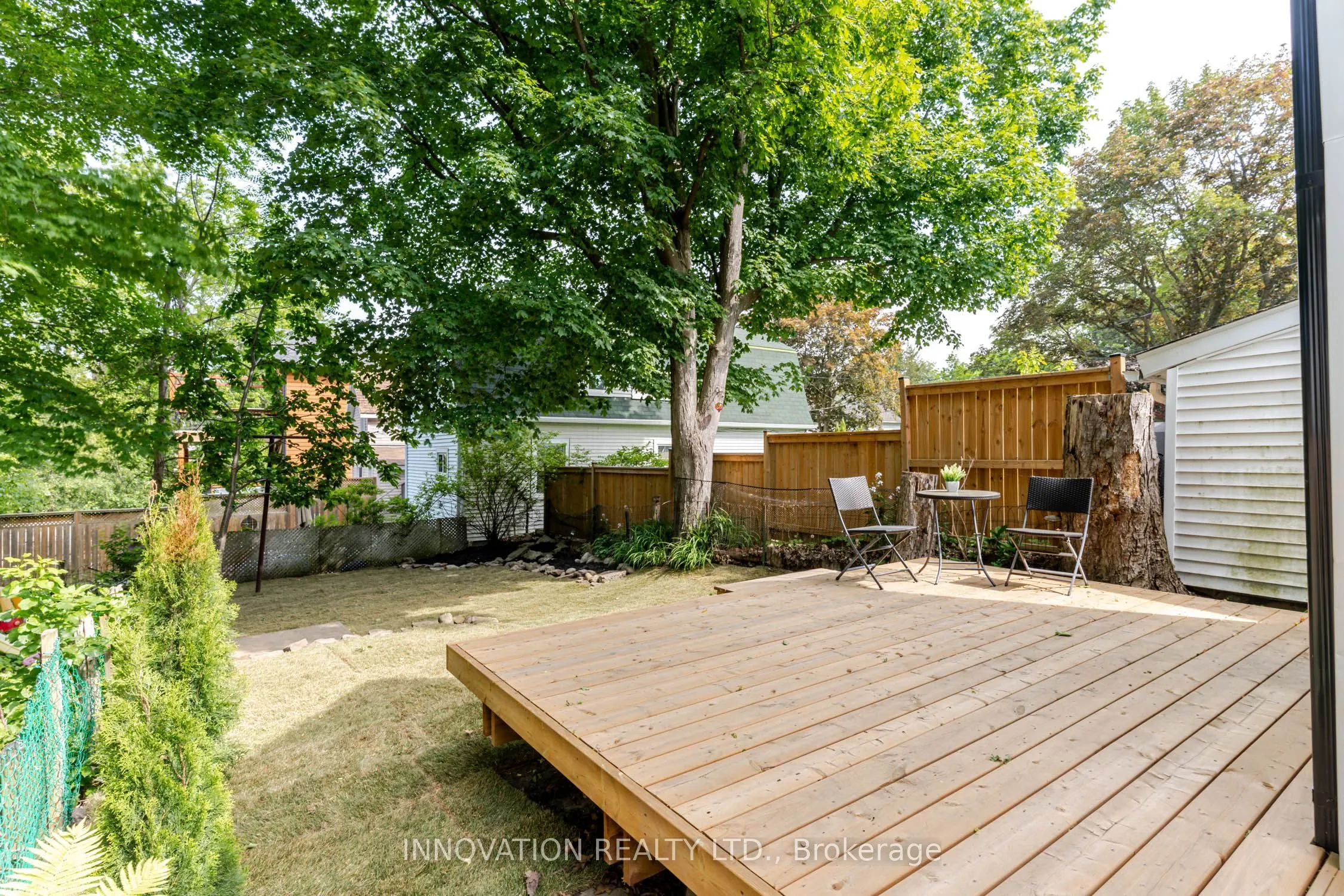 106 James Street E