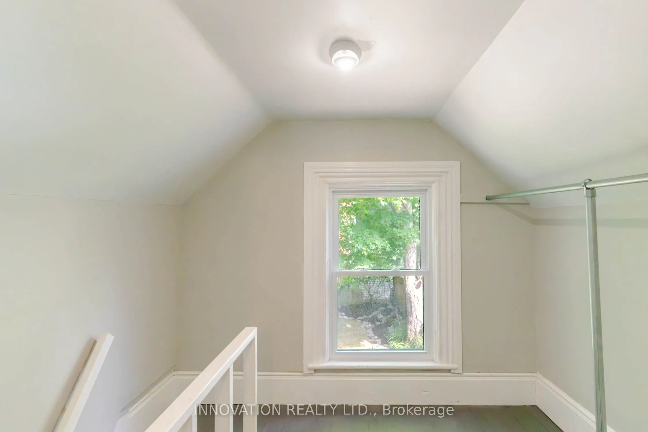 106 James Street E