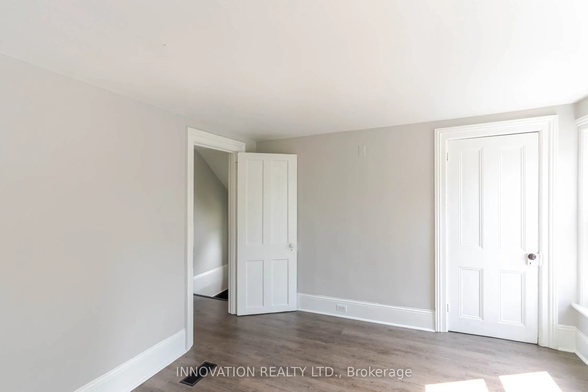 106 James Street E