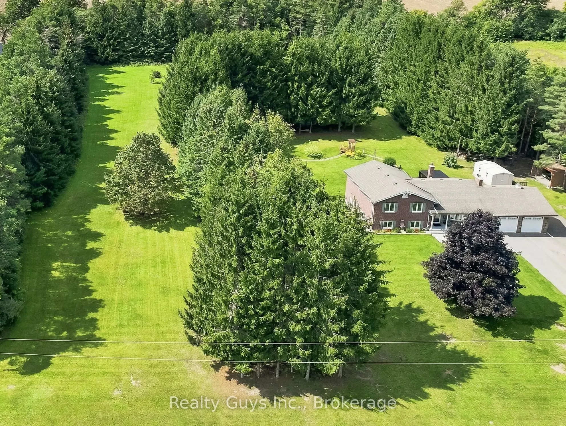 498 Ava Crescent