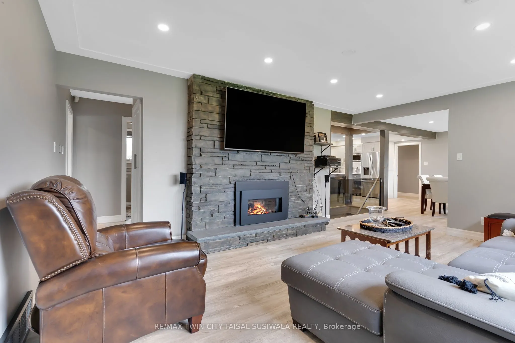 2172 Centre Road