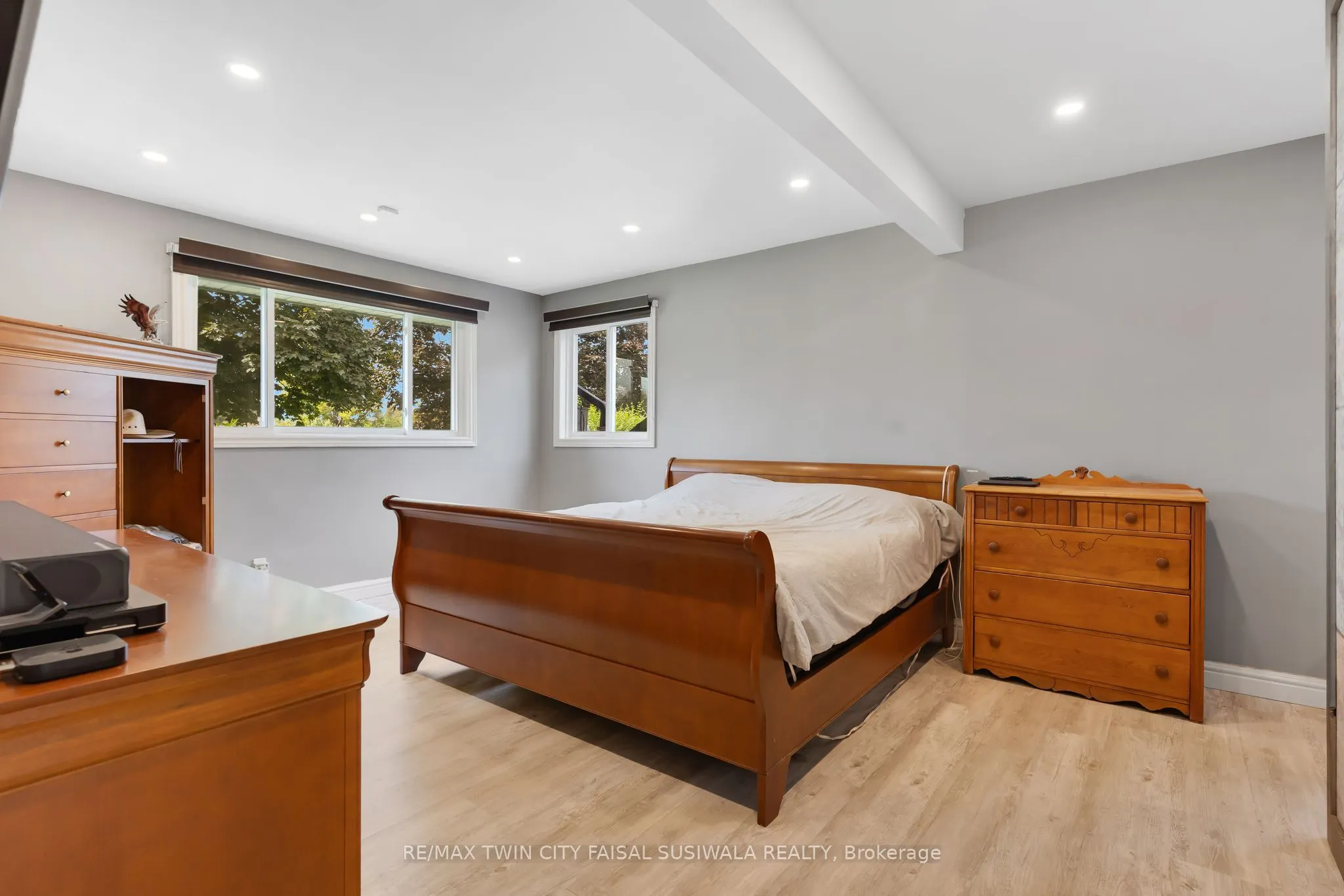 2172 Centre Road