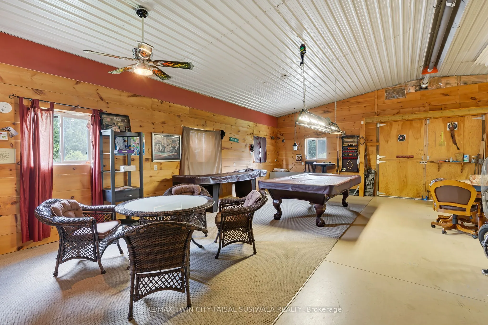 2172 Centre Road