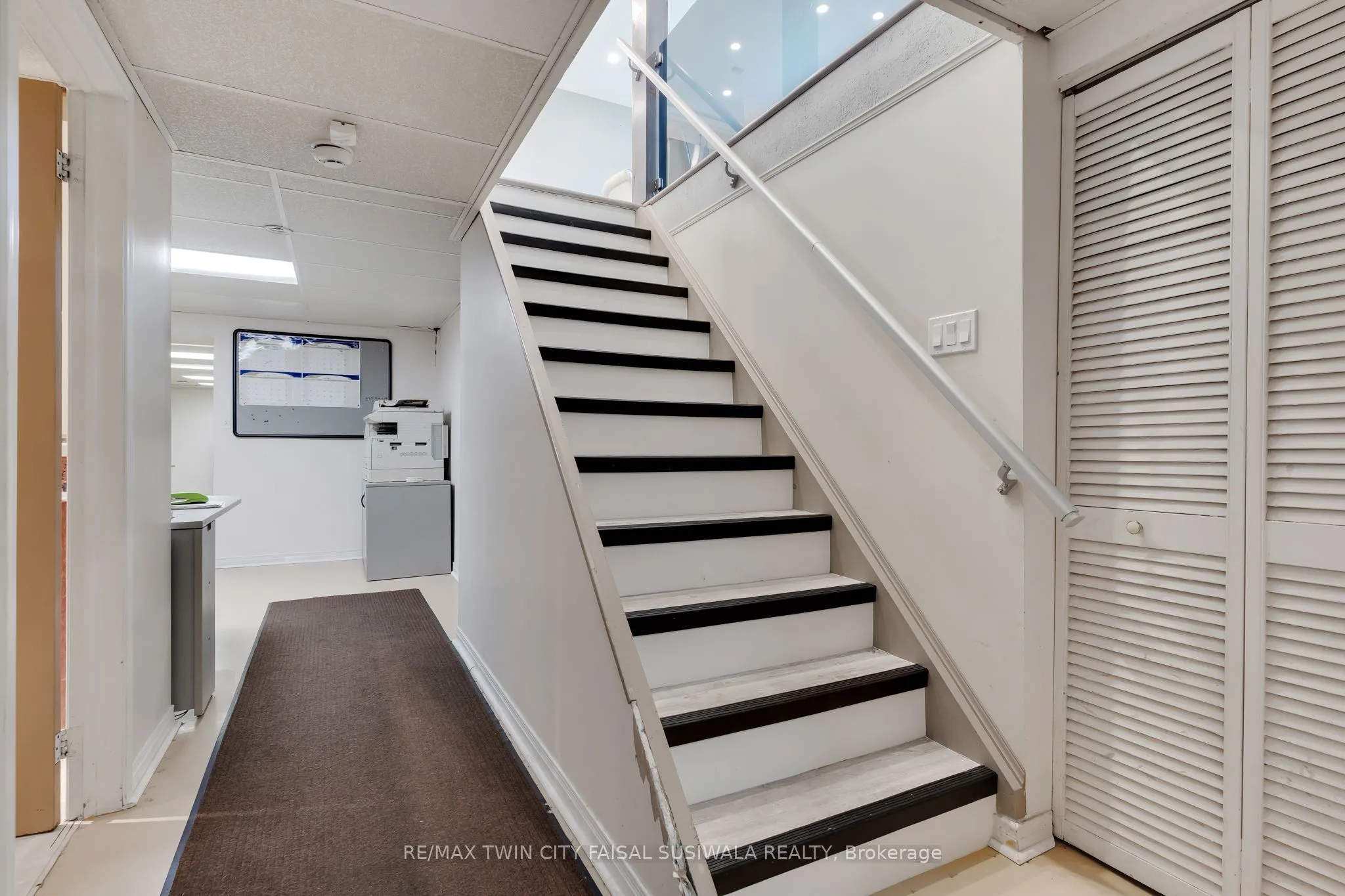 2172 Centre Road