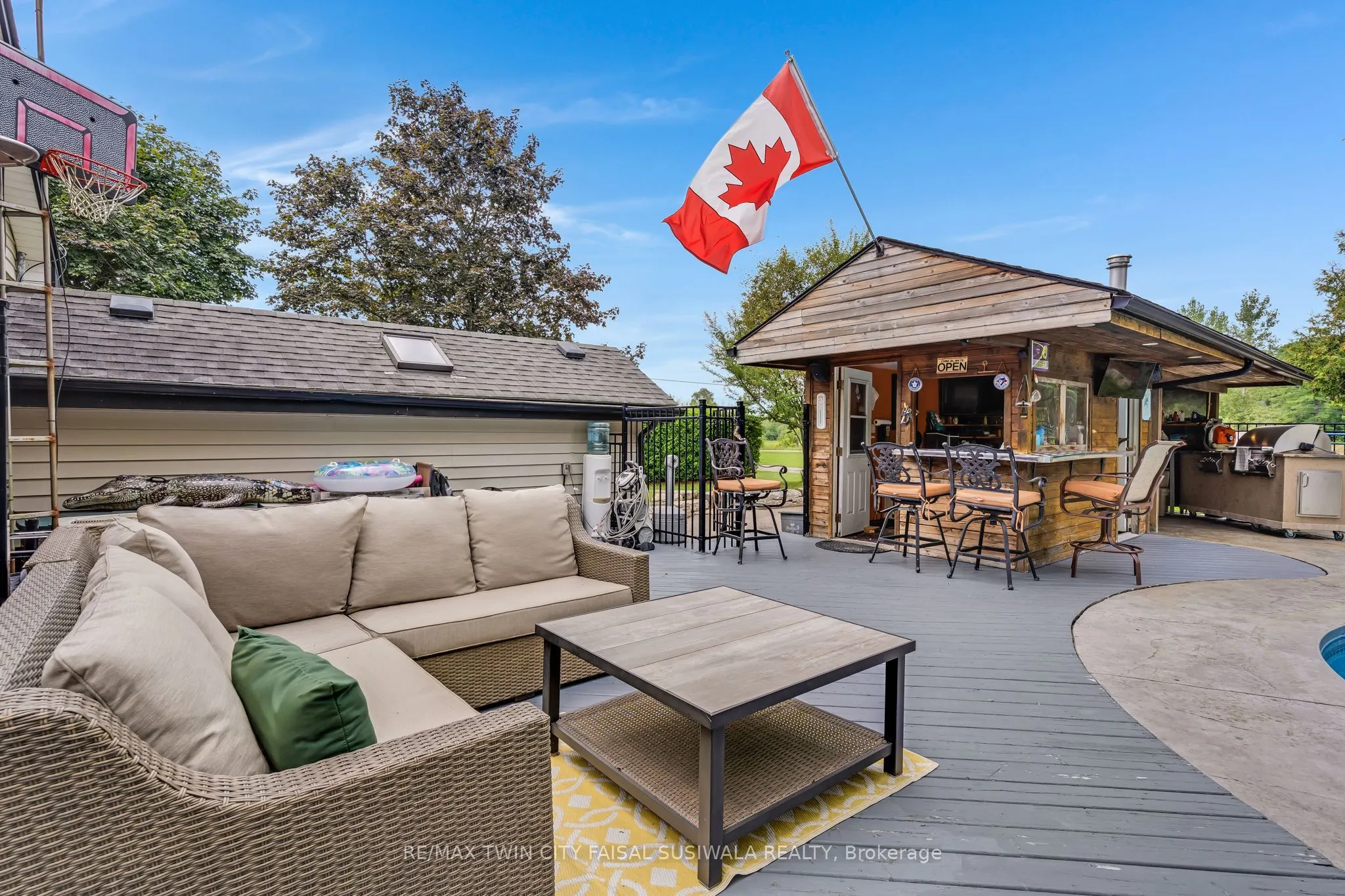 2172 Centre Road
