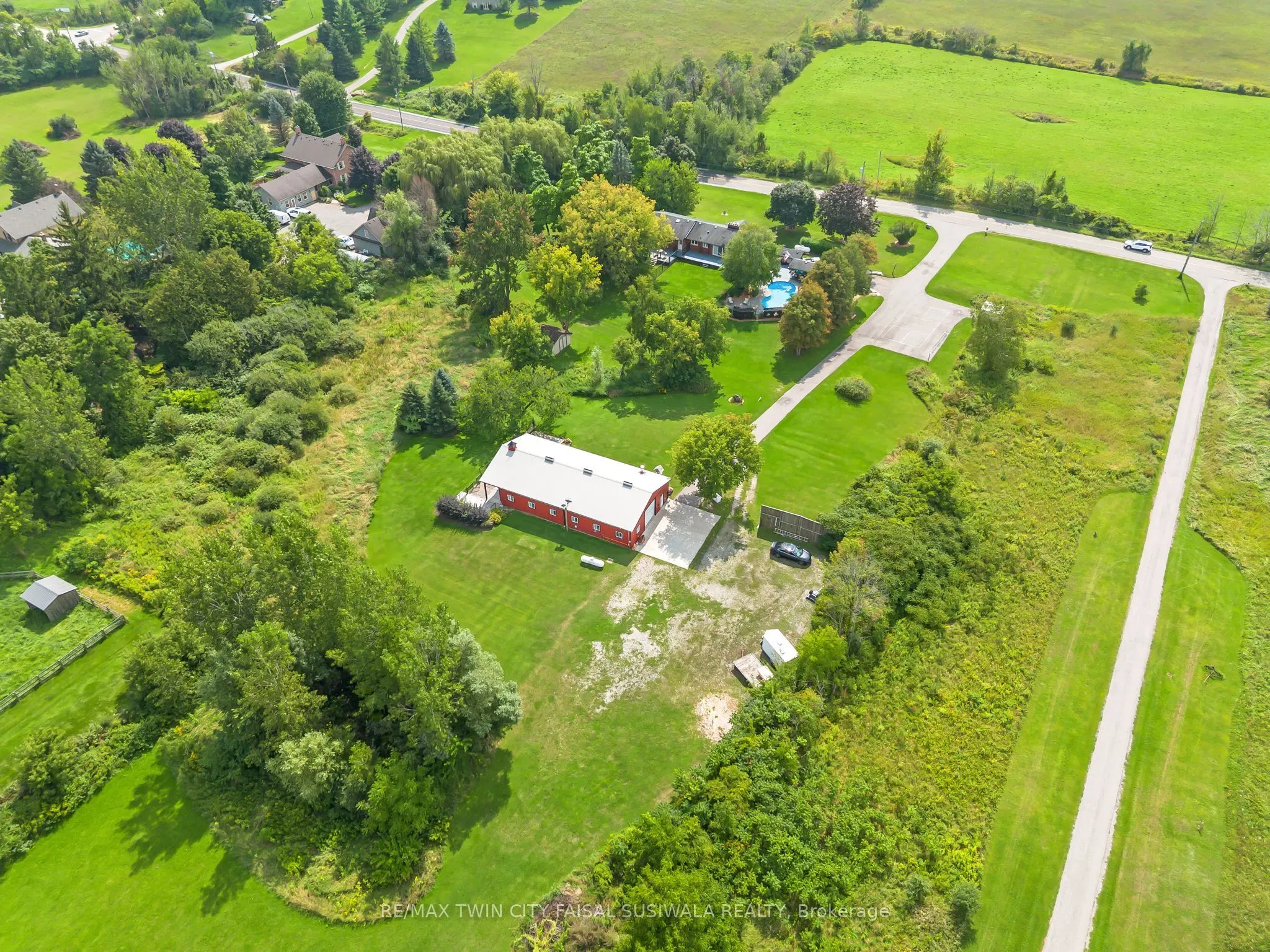 2172 Centre Road