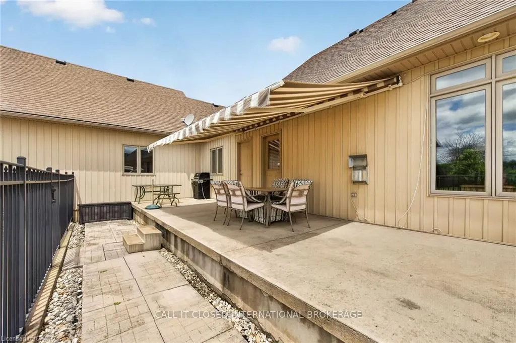 850 Regional Road 27