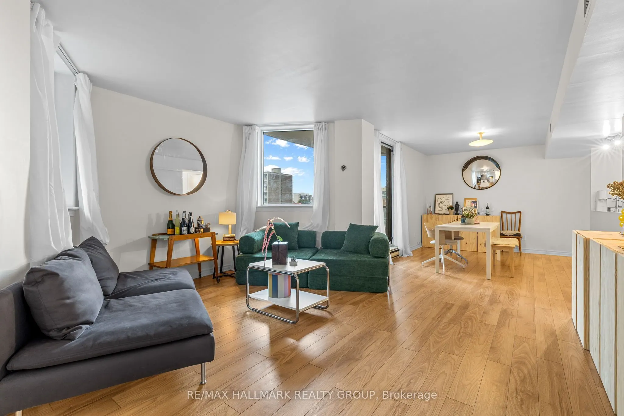 18 Nepean Street #701
