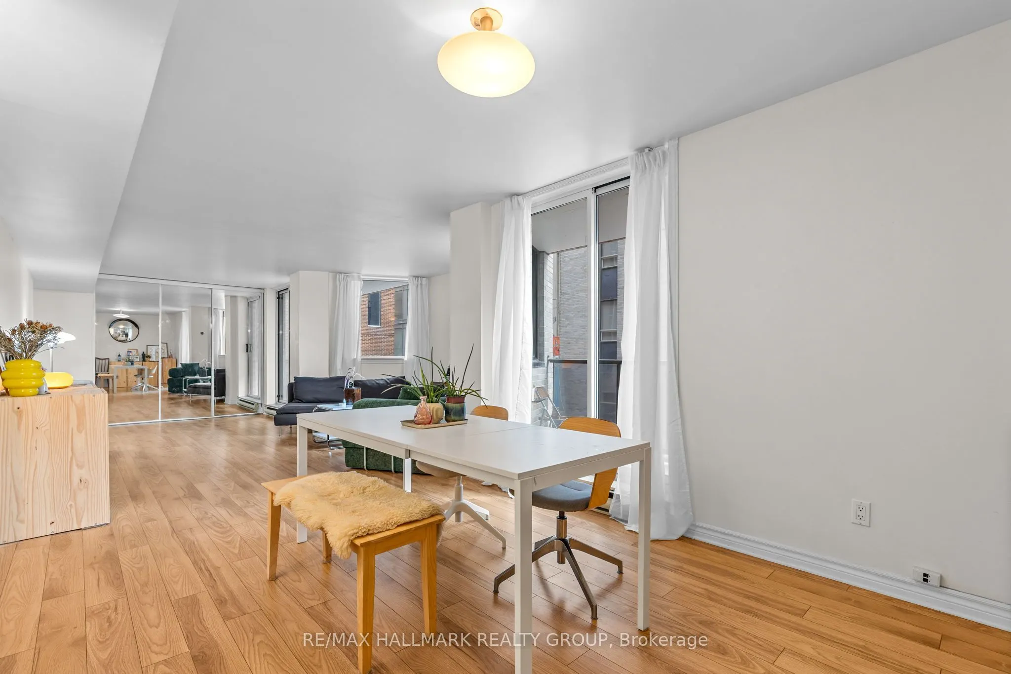 18 Nepean Street #701