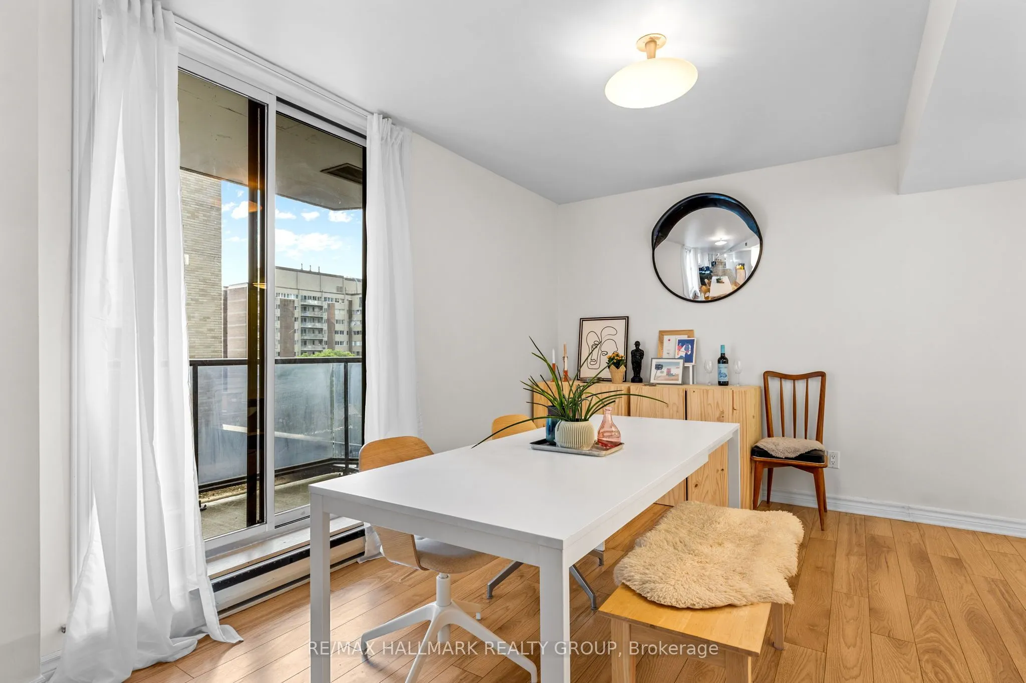 18 Nepean Street #701