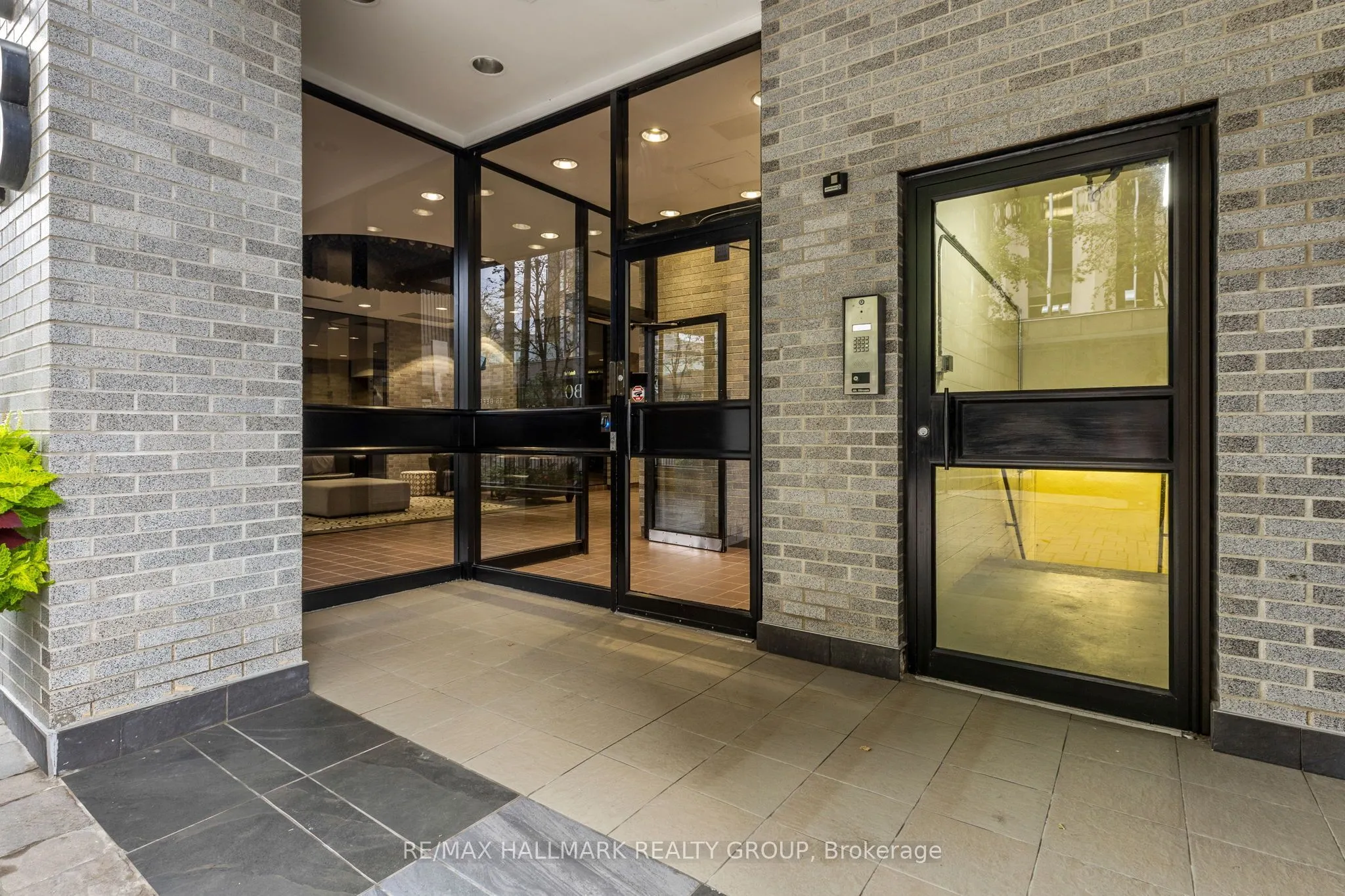 18 Nepean Street #701