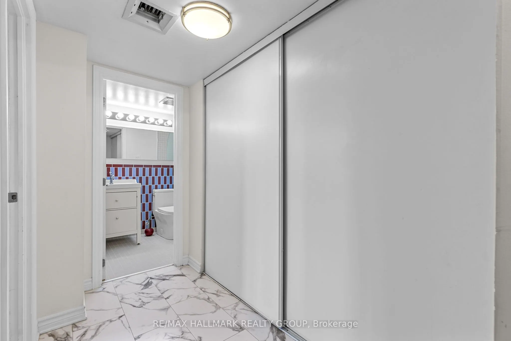 18 Nepean Street #701