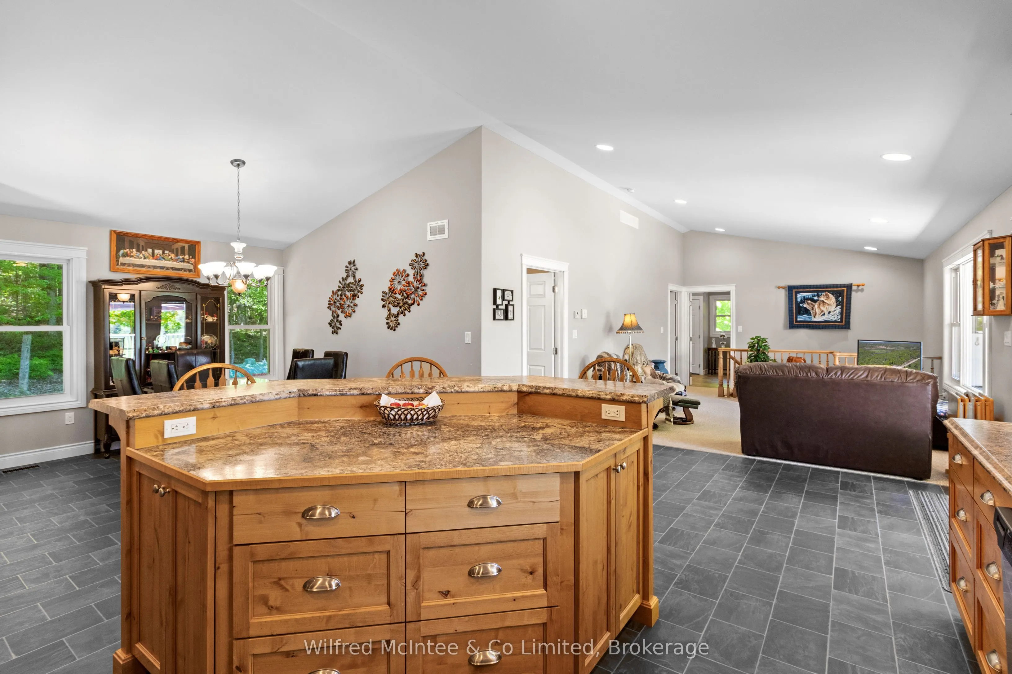 622829 Moto Park Road