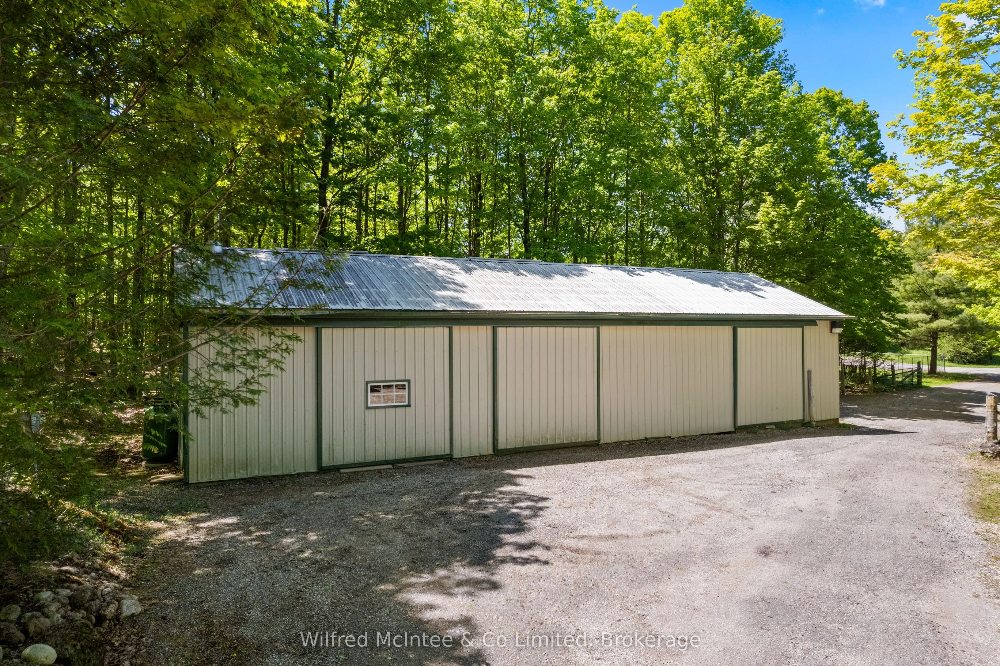 622829 Moto Park Road
