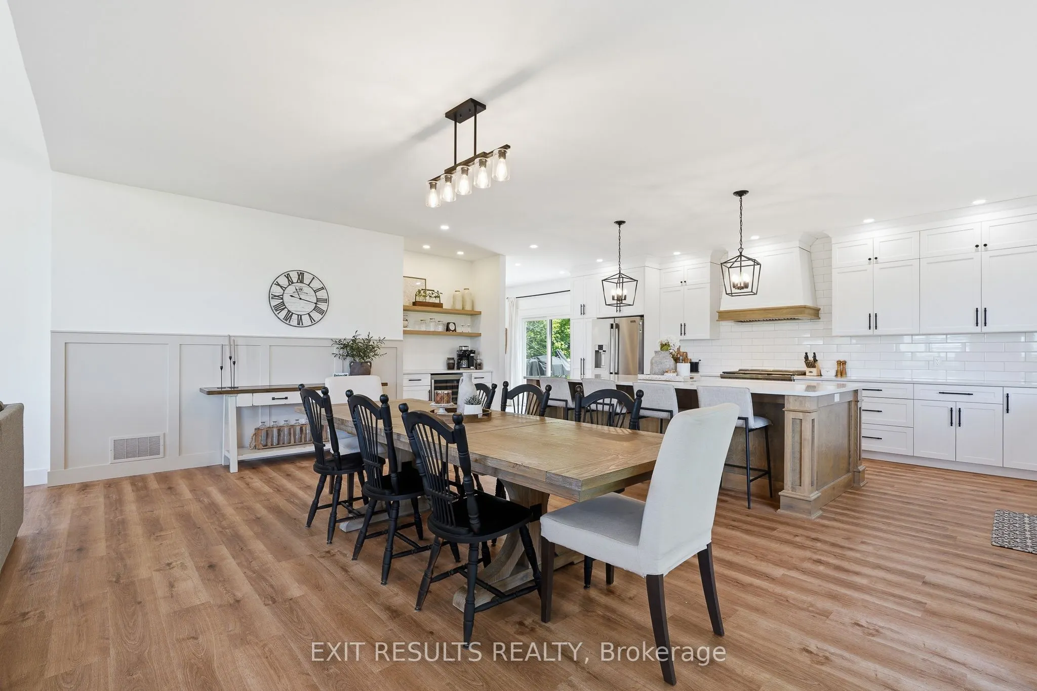 2083 Groves Road