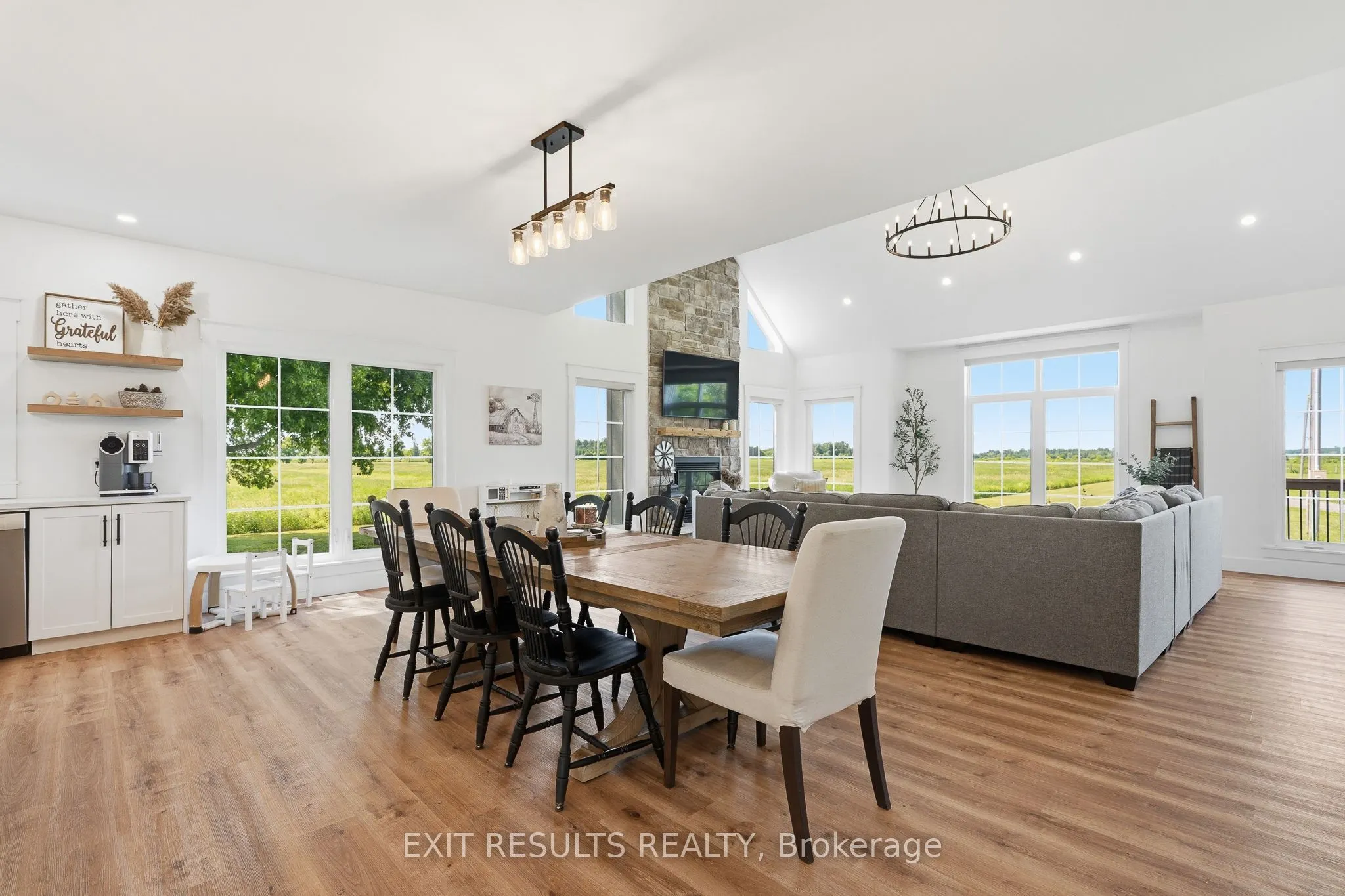 2083 Groves Road