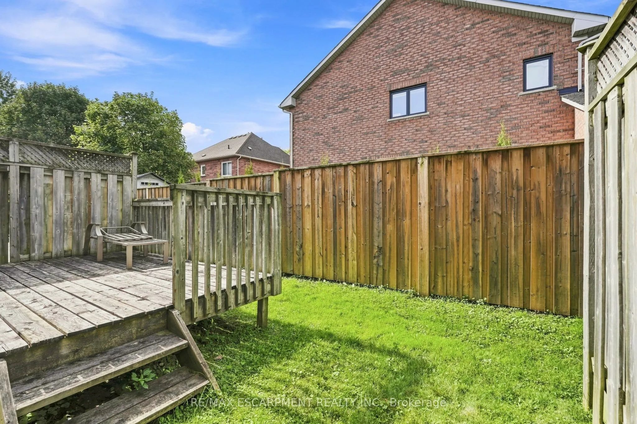 222 FELLOWES Crescent #2