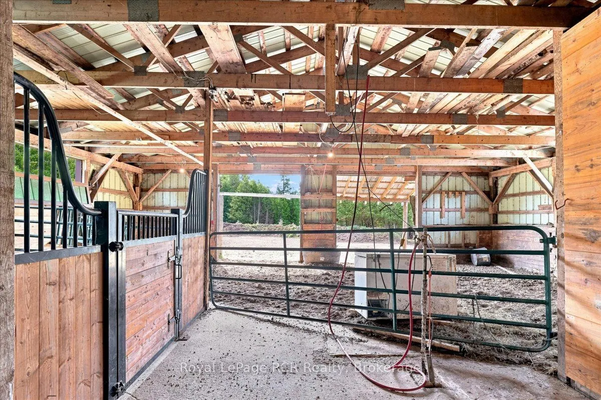 151601 Southgate Sideroad 15