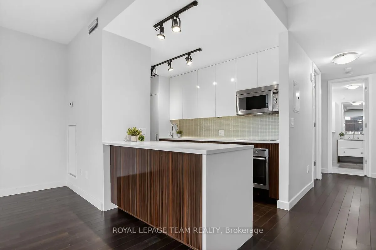 201 Parkdale Avenue #406