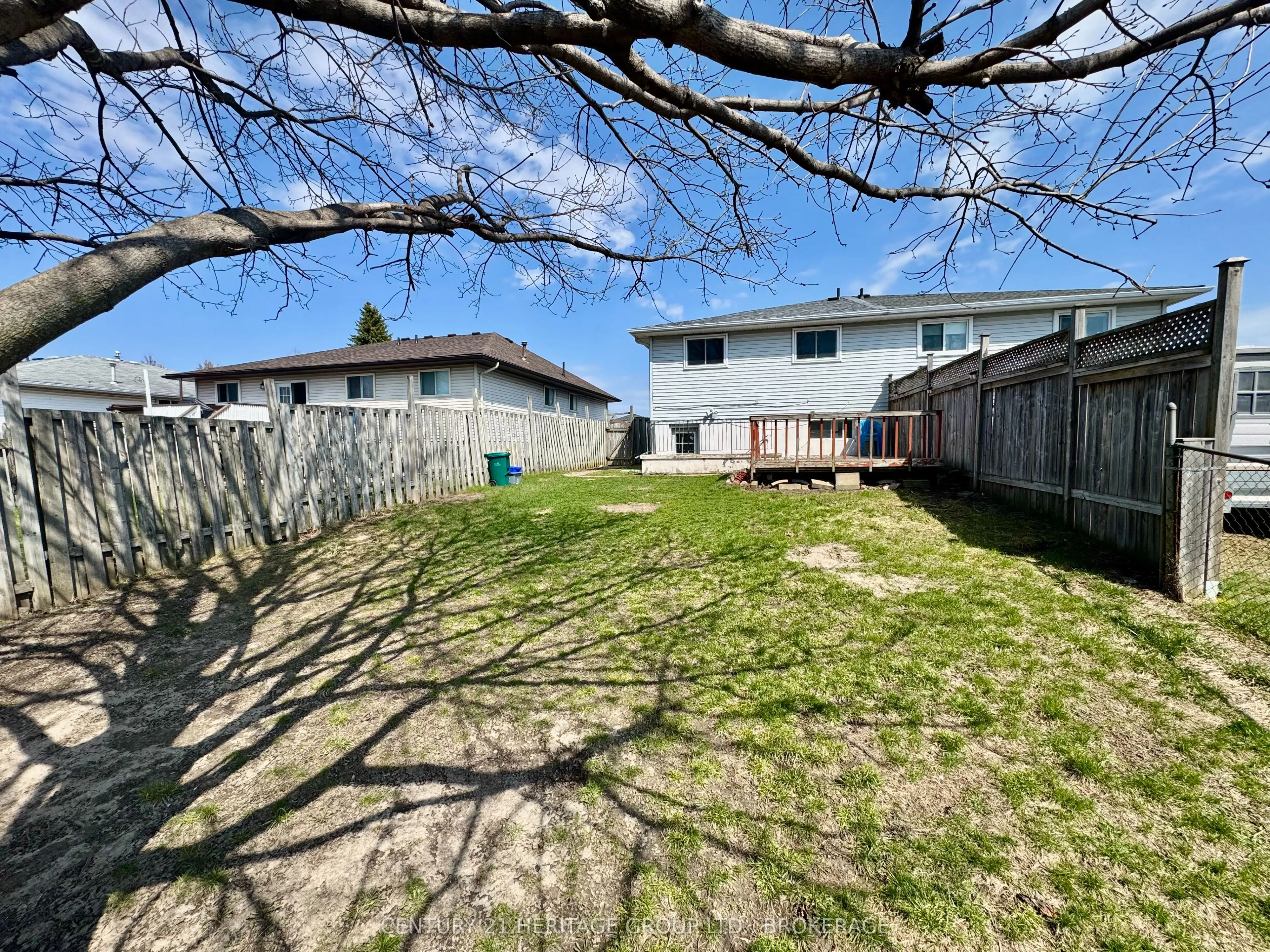 356 Owens Crescent
