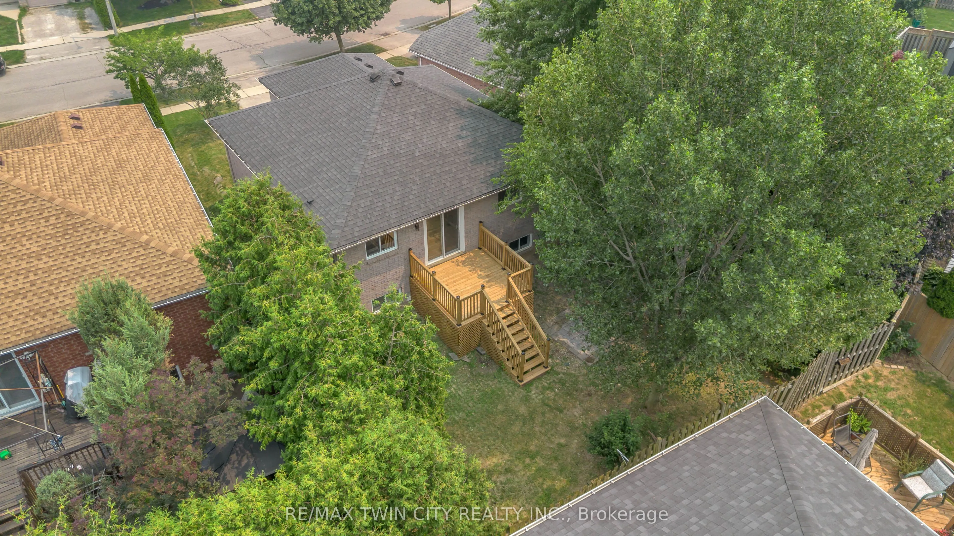 4 Dowden Avenue