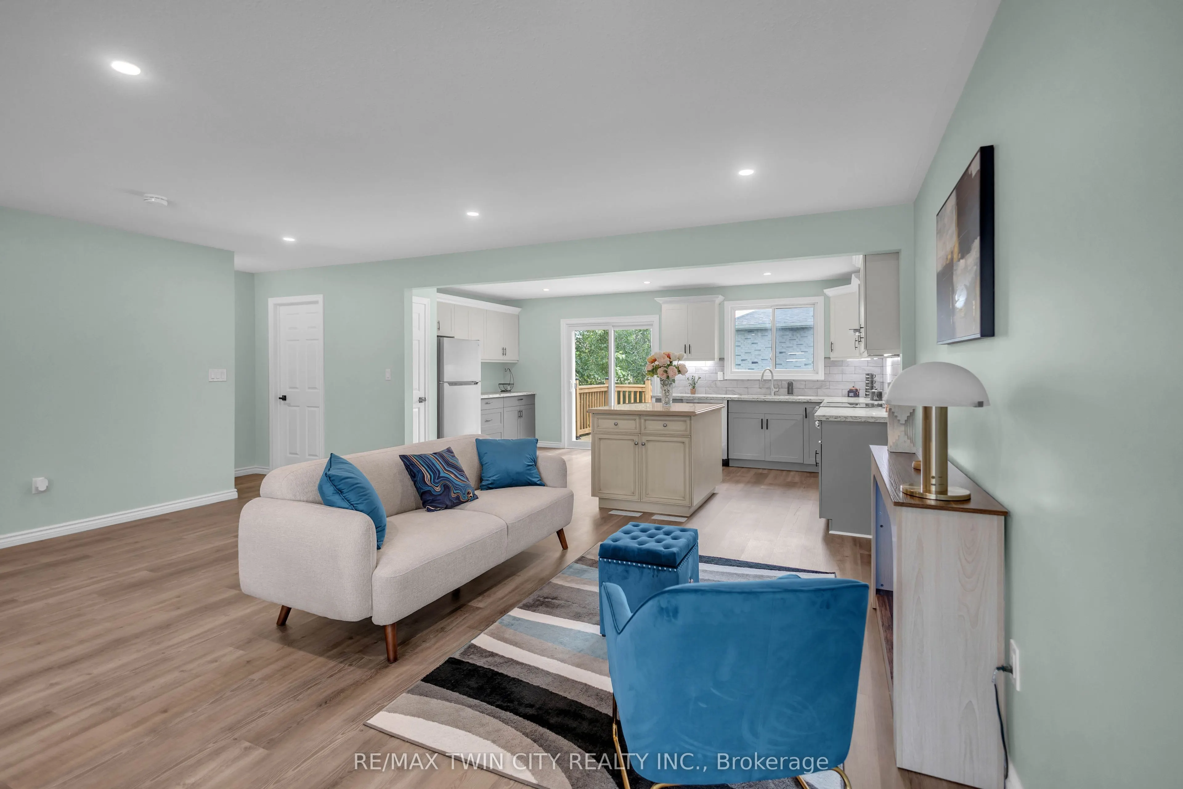 4 Dowden Avenue