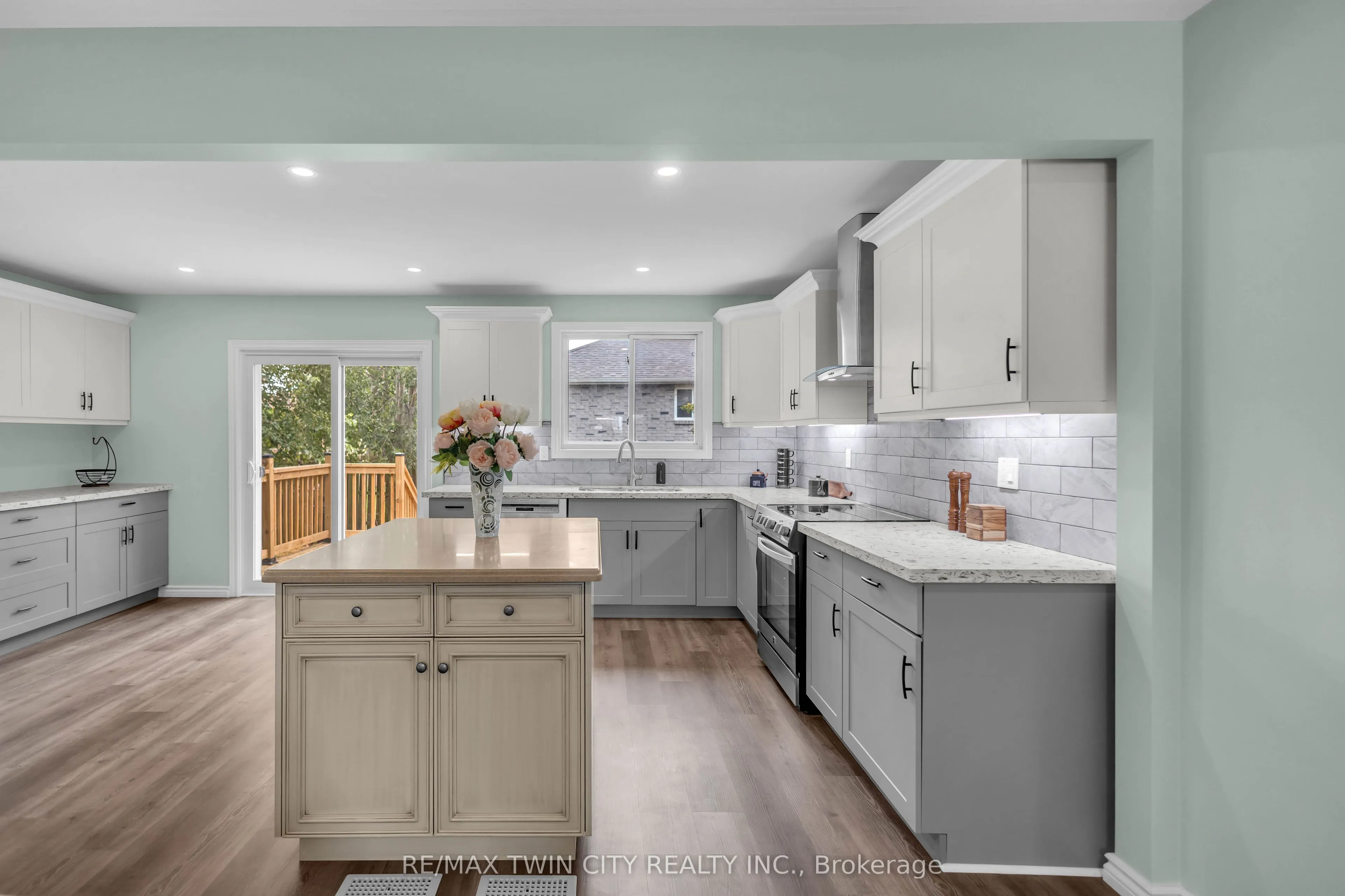 4 Dowden Avenue