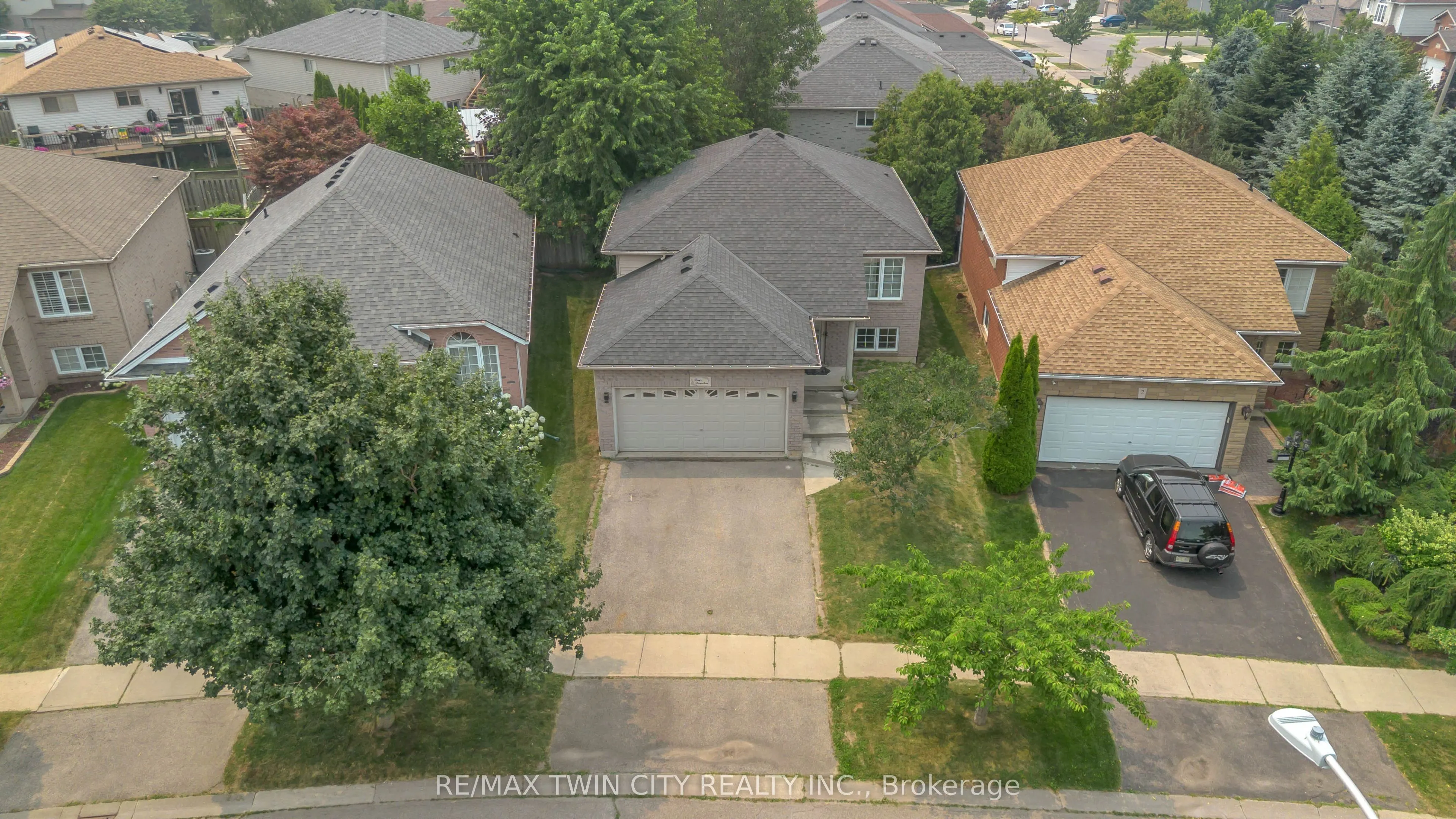 4 Dowden Avenue