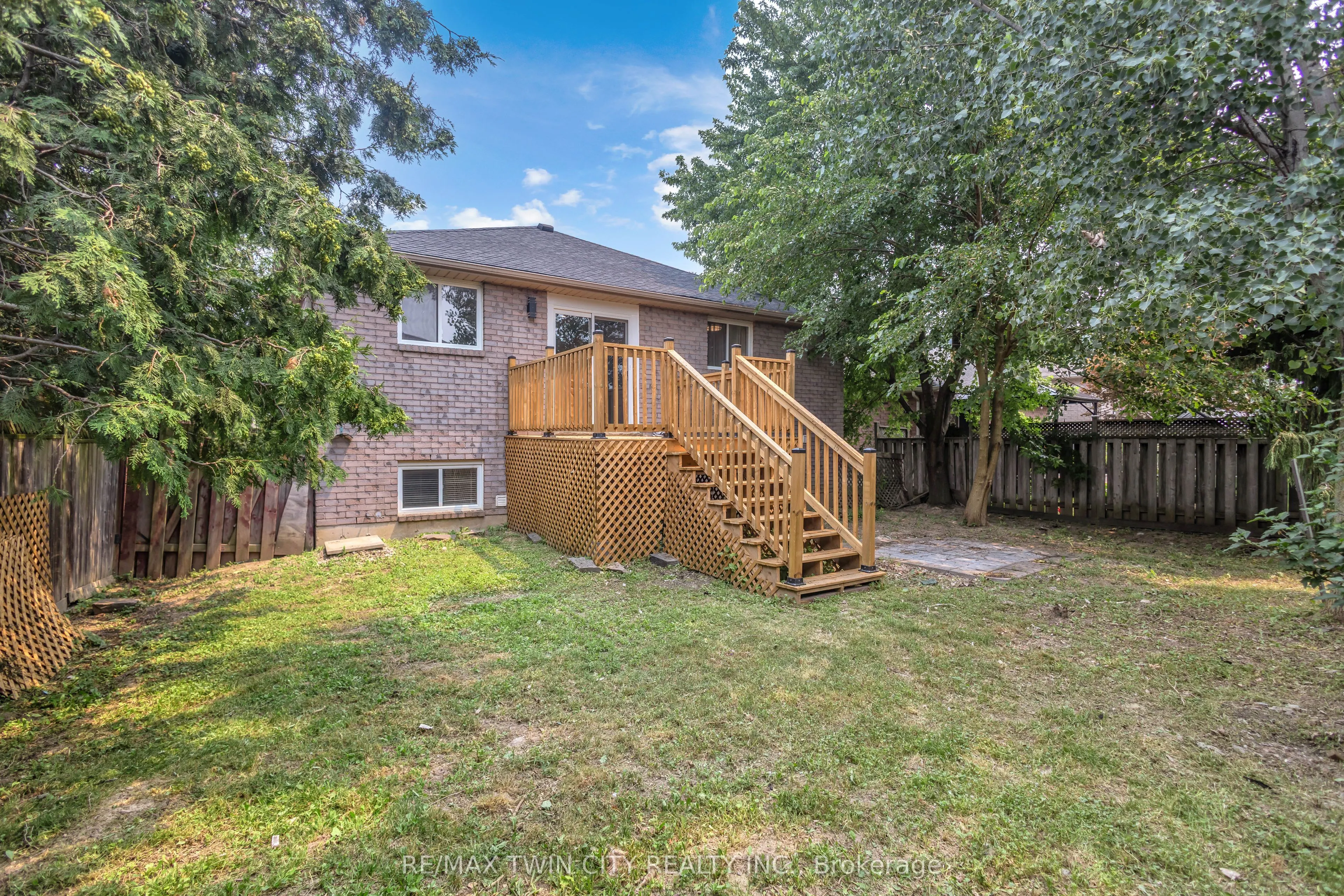 4 Dowden Avenue