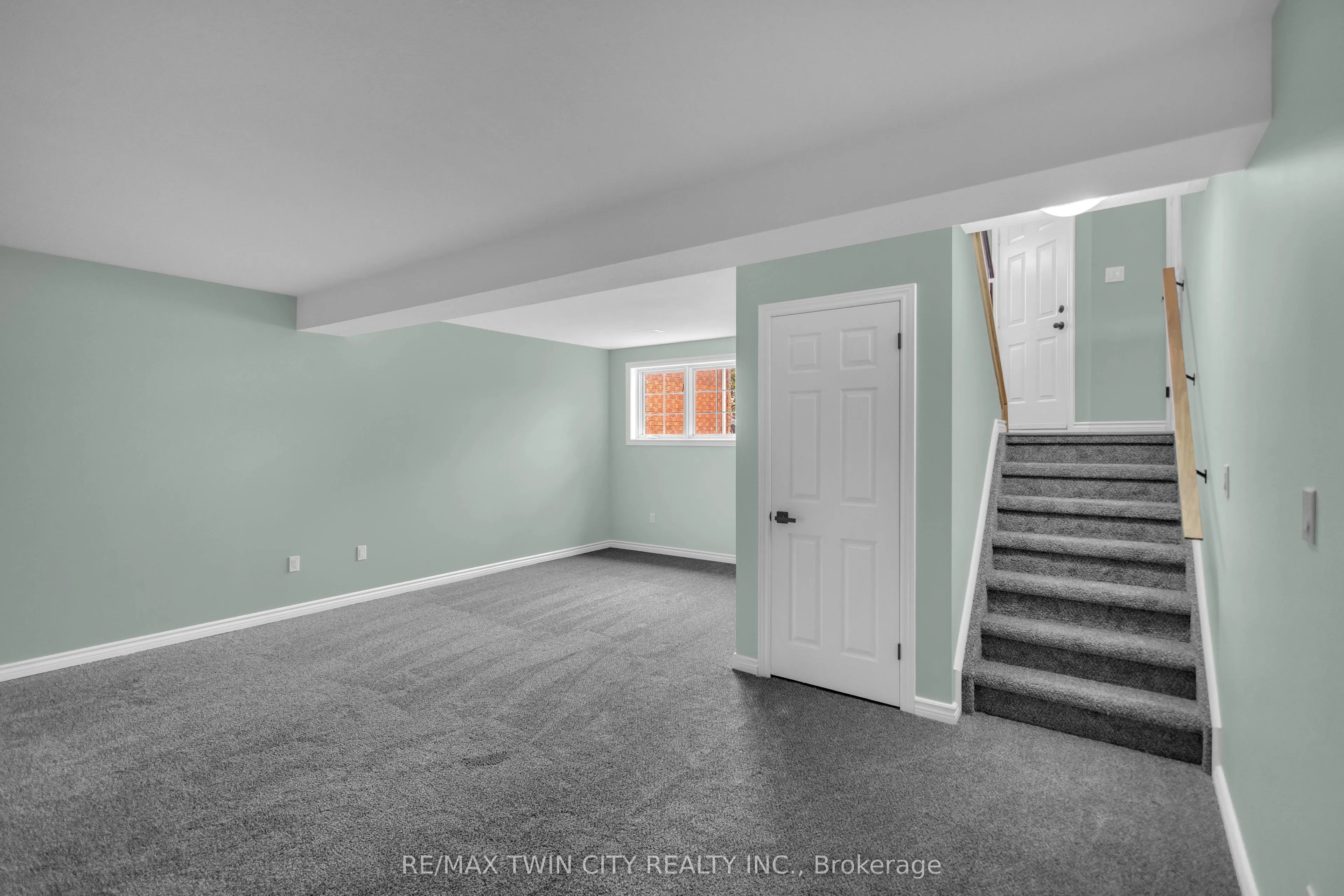 4 Dowden Avenue