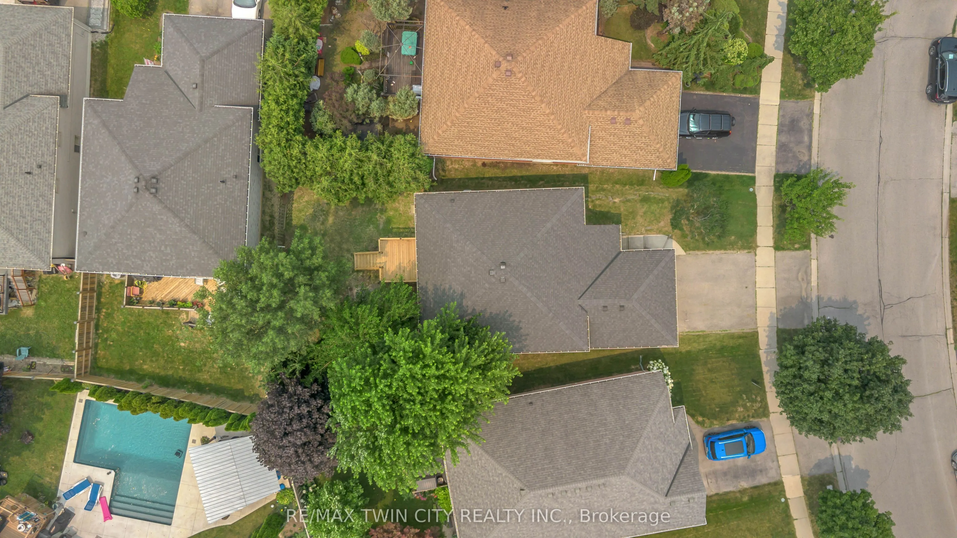 4 Dowden Avenue
