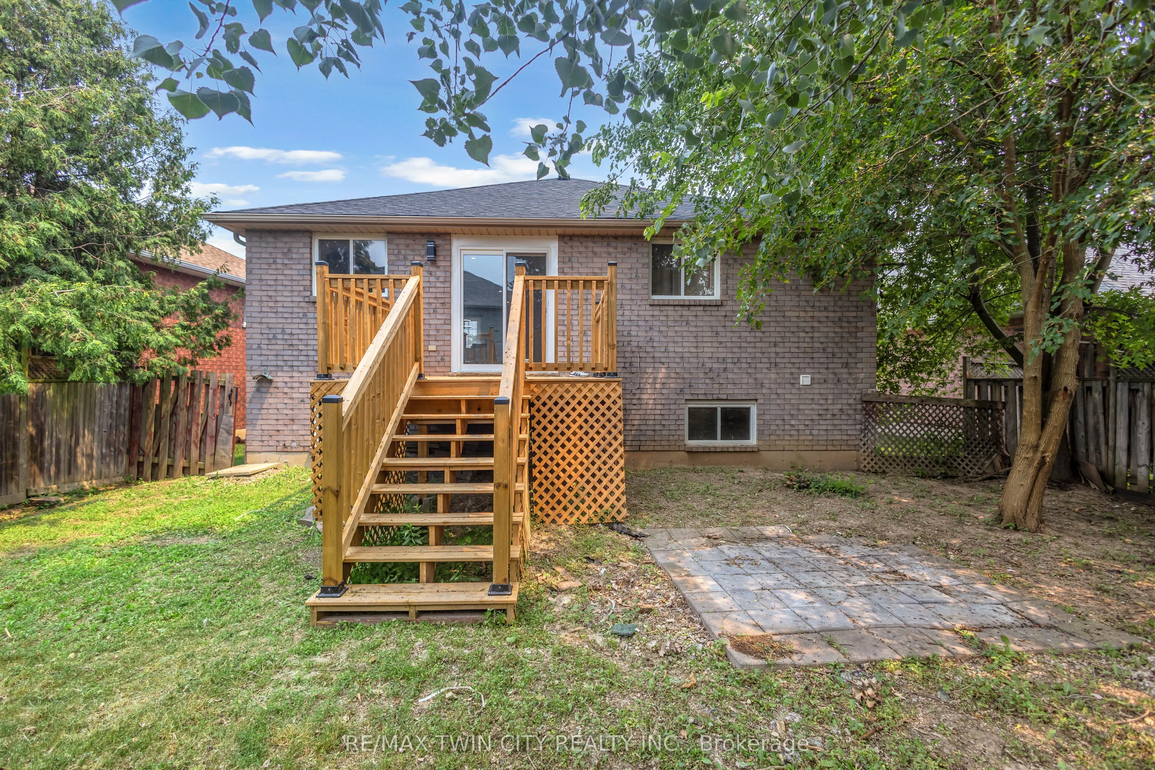 4 Dowden Avenue
