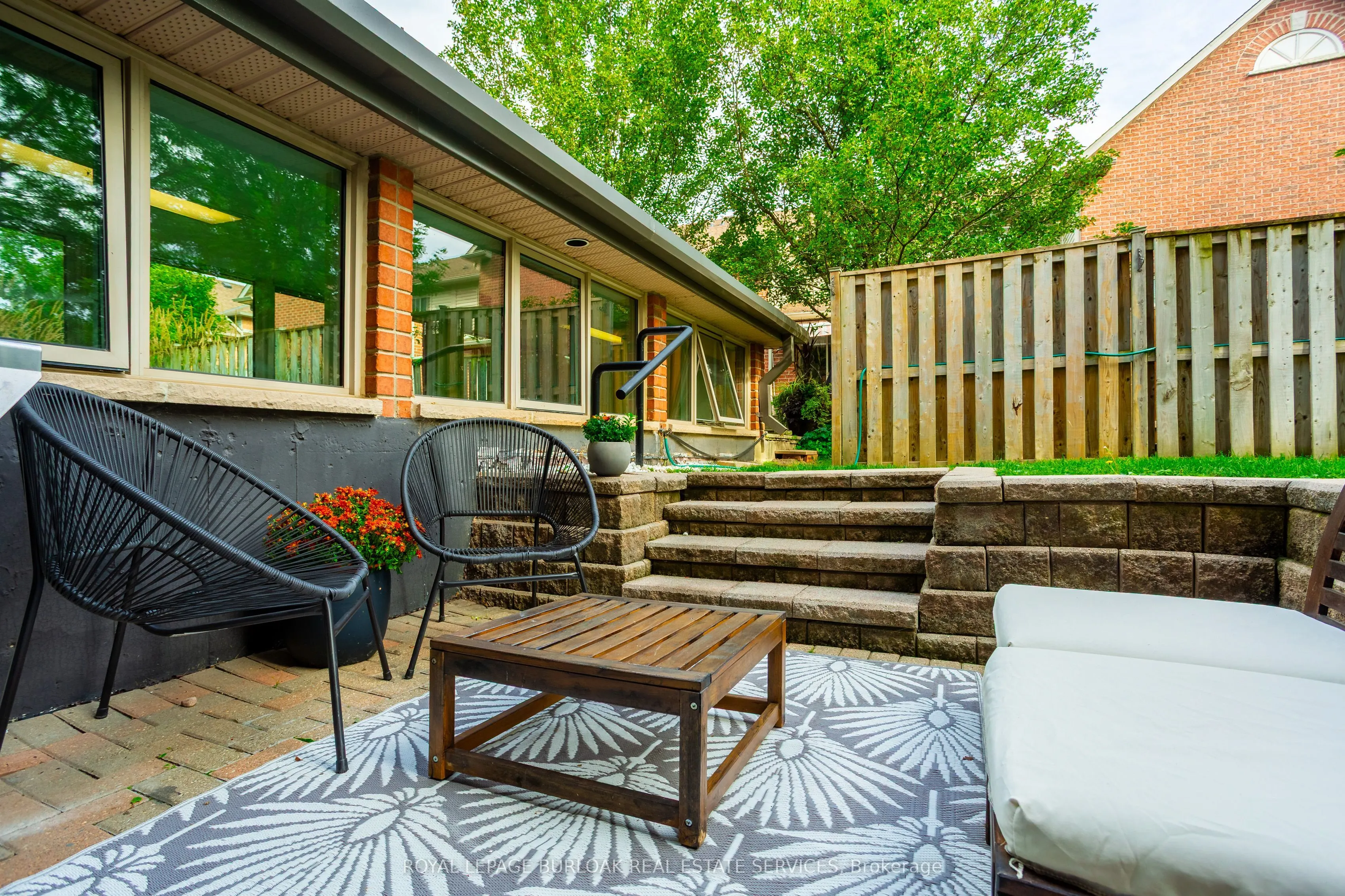 262 Dundas Street E #111