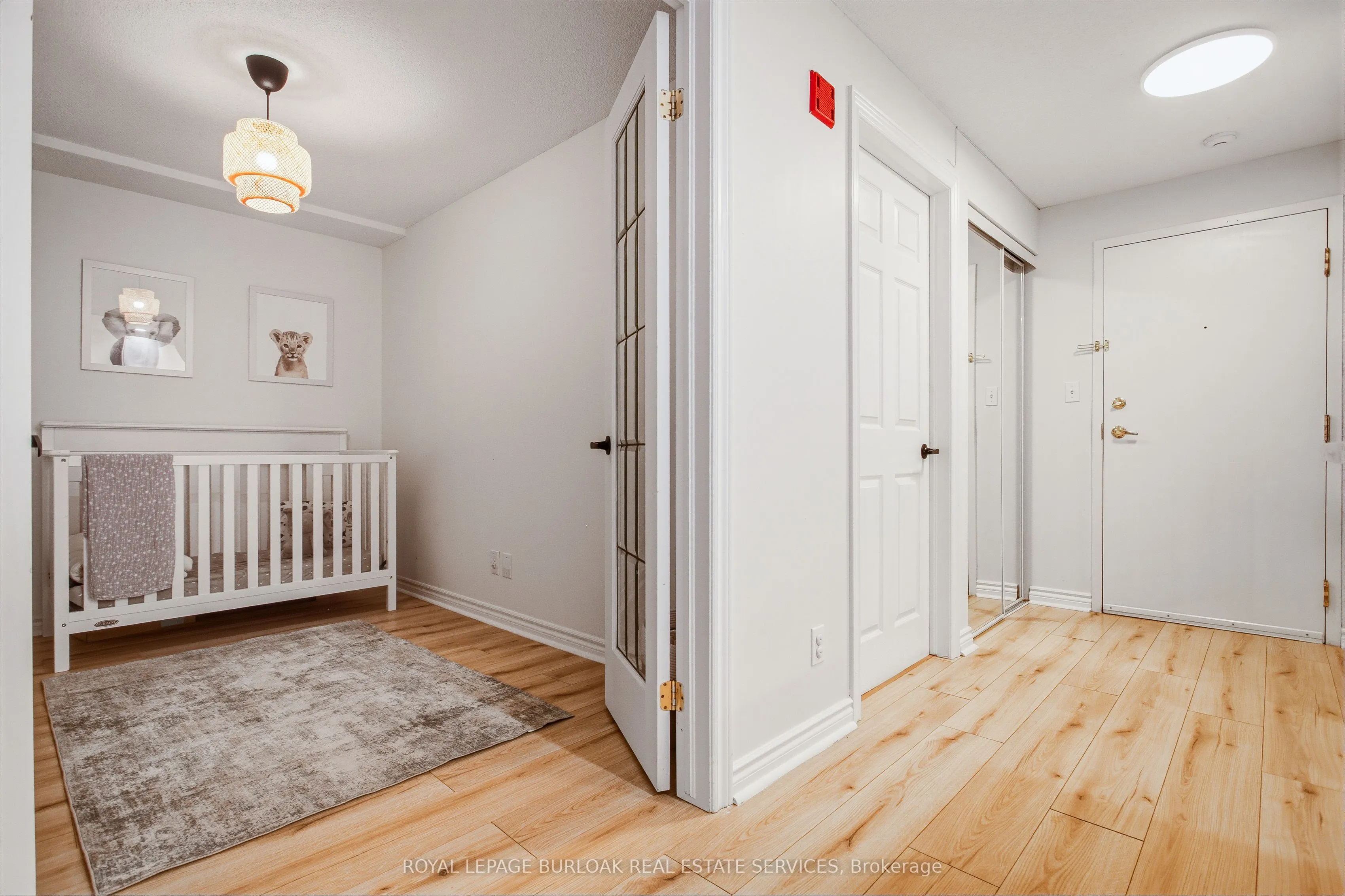 262 Dundas Street E #111