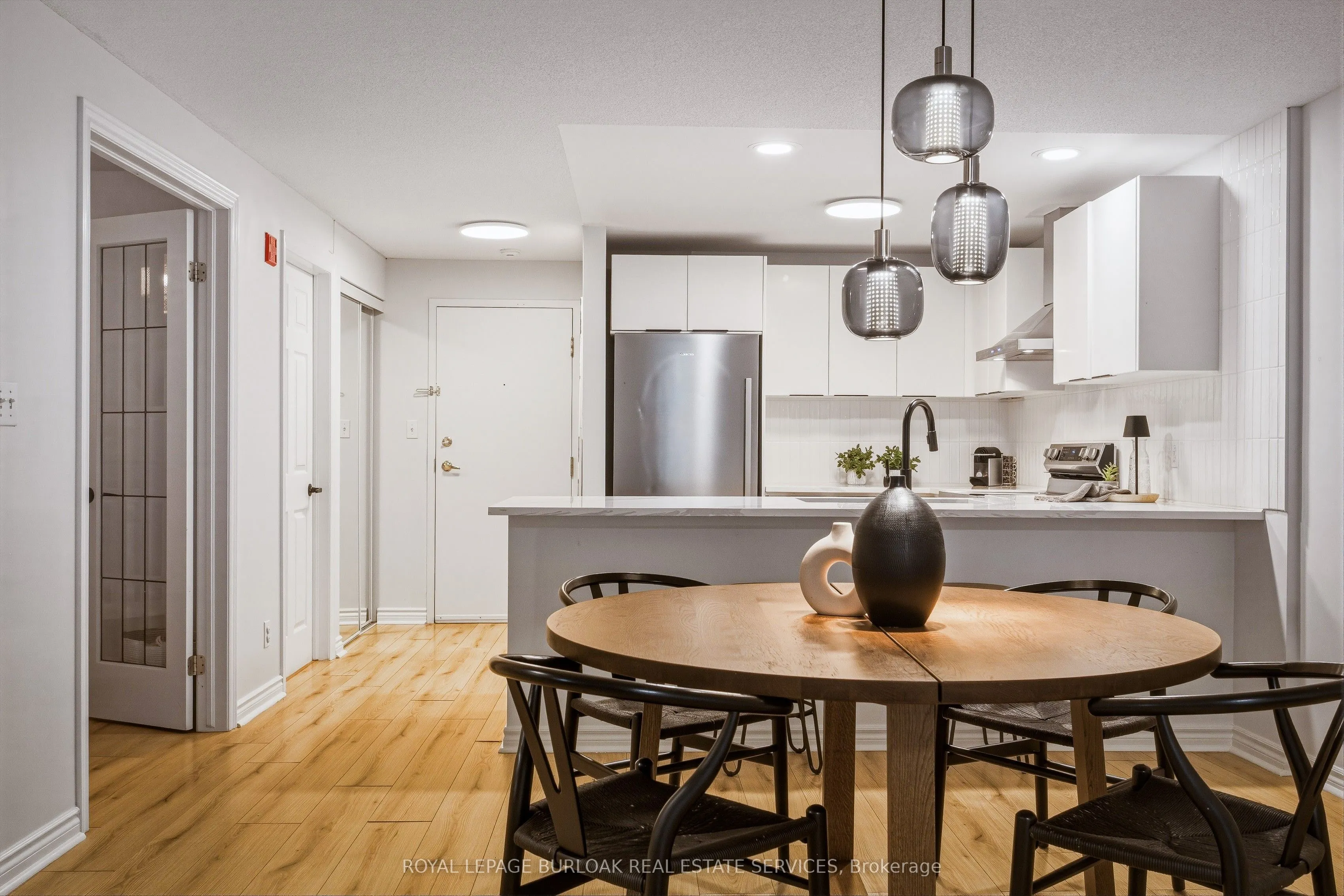 262 Dundas Street E #111