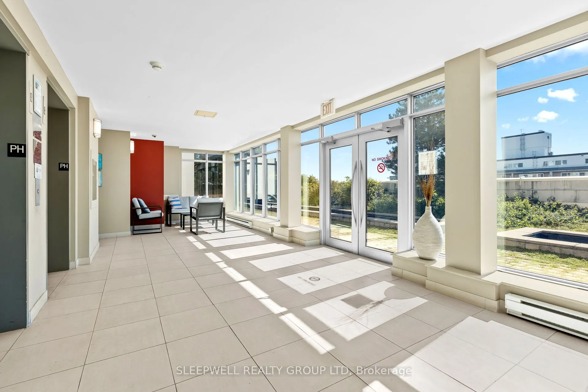 138 Somerset Street W #304
