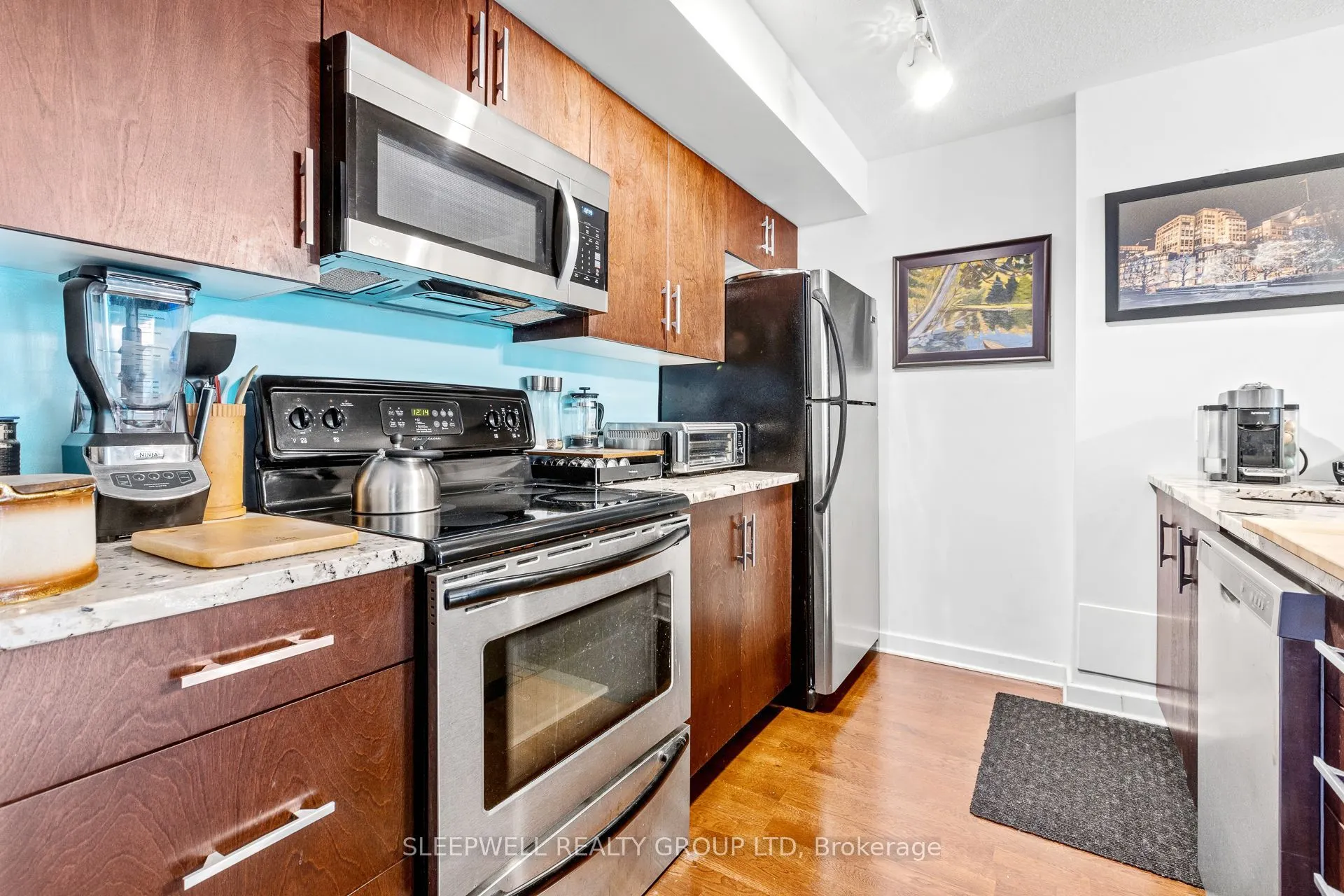138 Somerset Street W #304