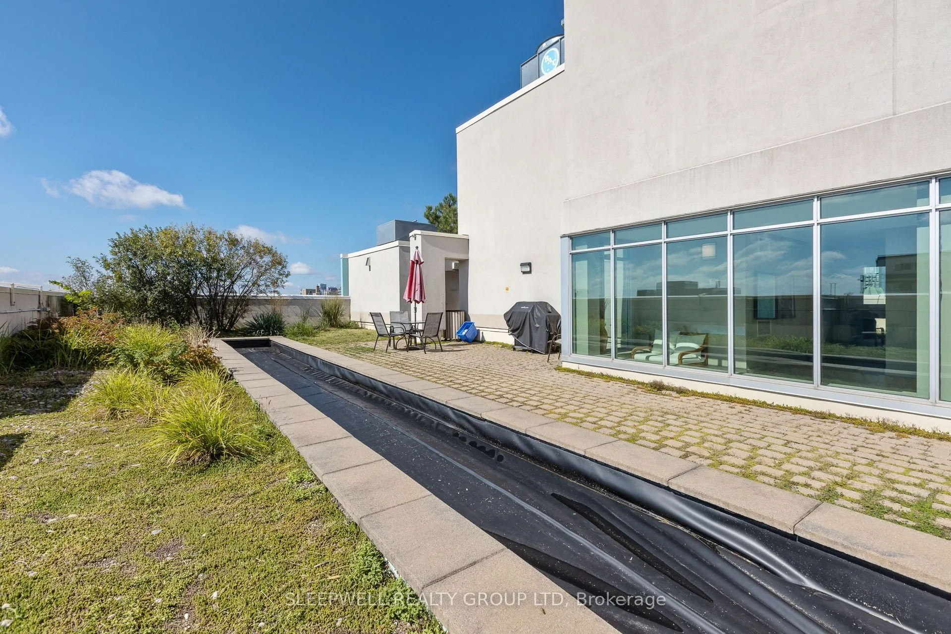138 Somerset Street W #304