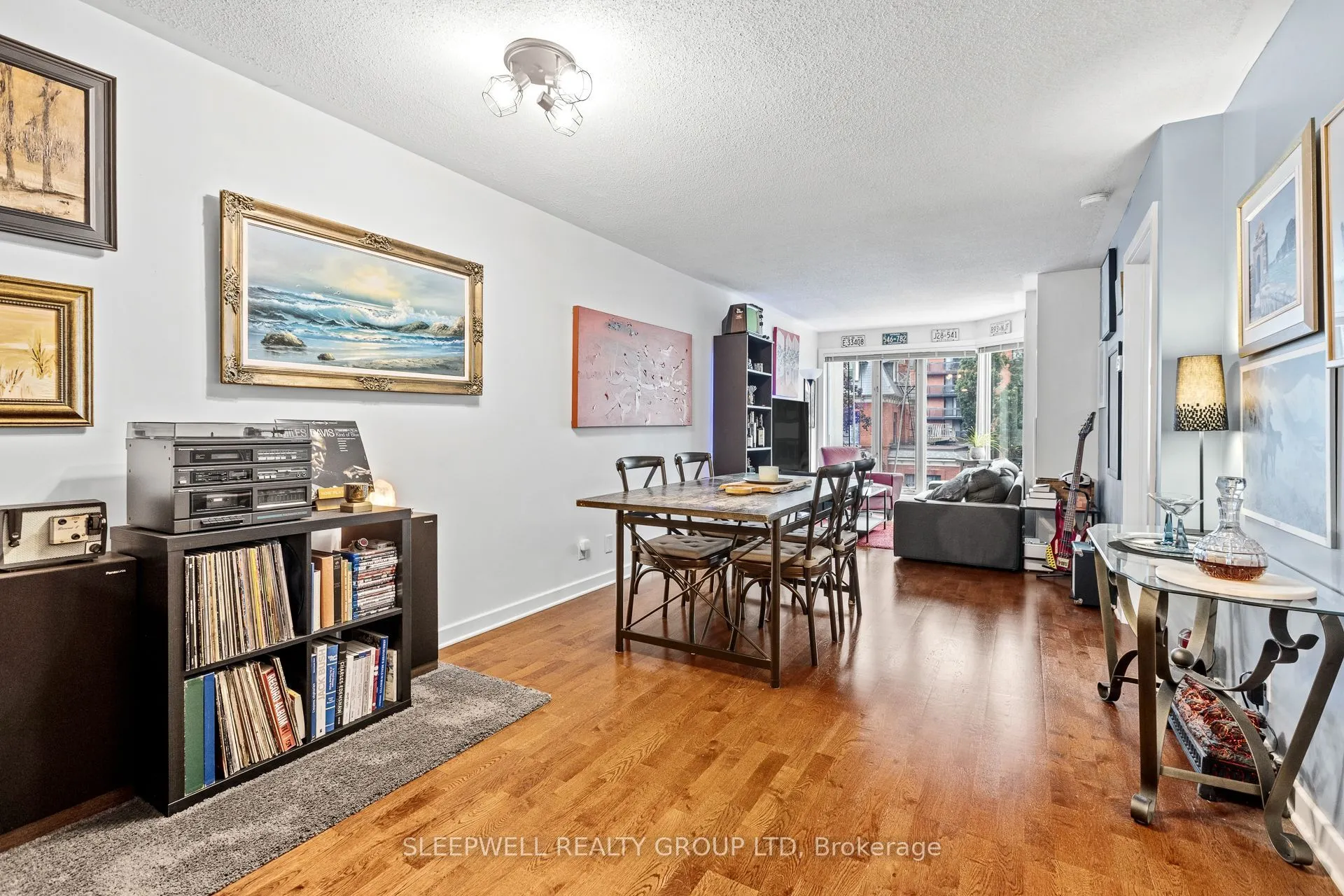138 Somerset Street W #304