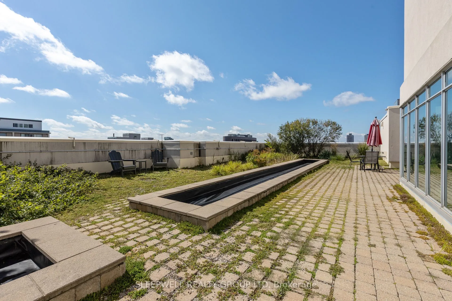 138 Somerset Street W #304