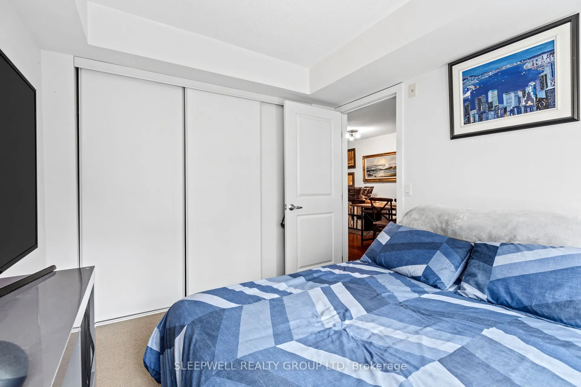 138 Somerset Street W #304