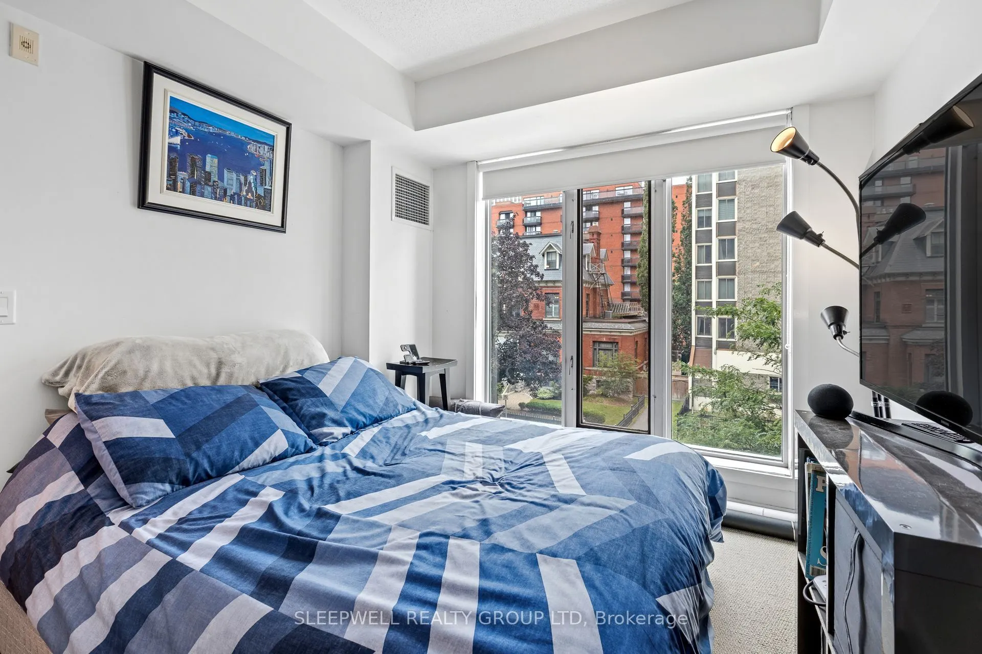 138 Somerset Street W #304