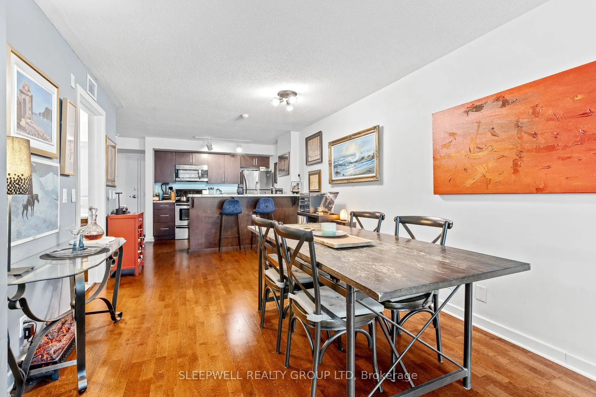 138 Somerset Street W #304