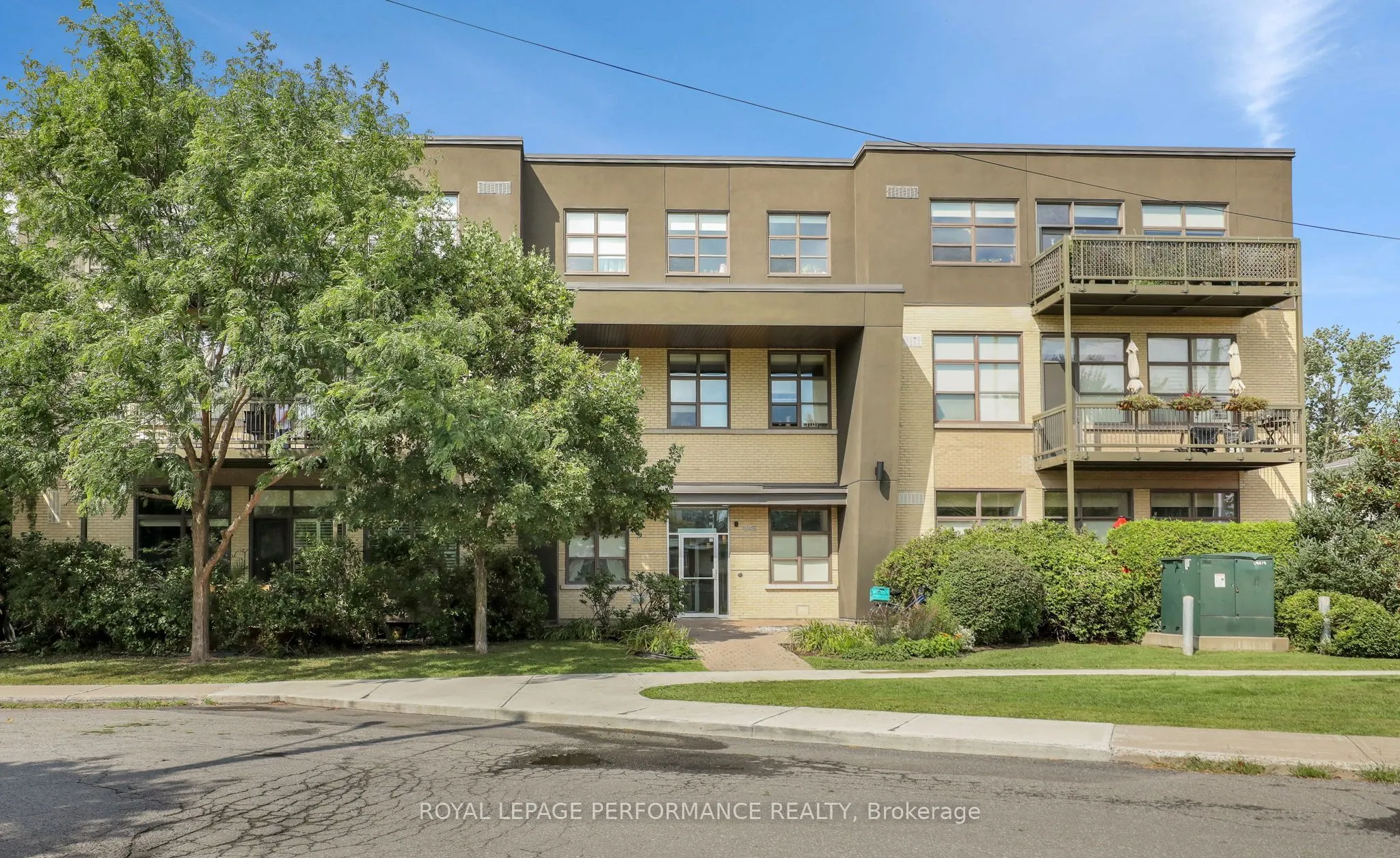 345 St. Denis Street #117