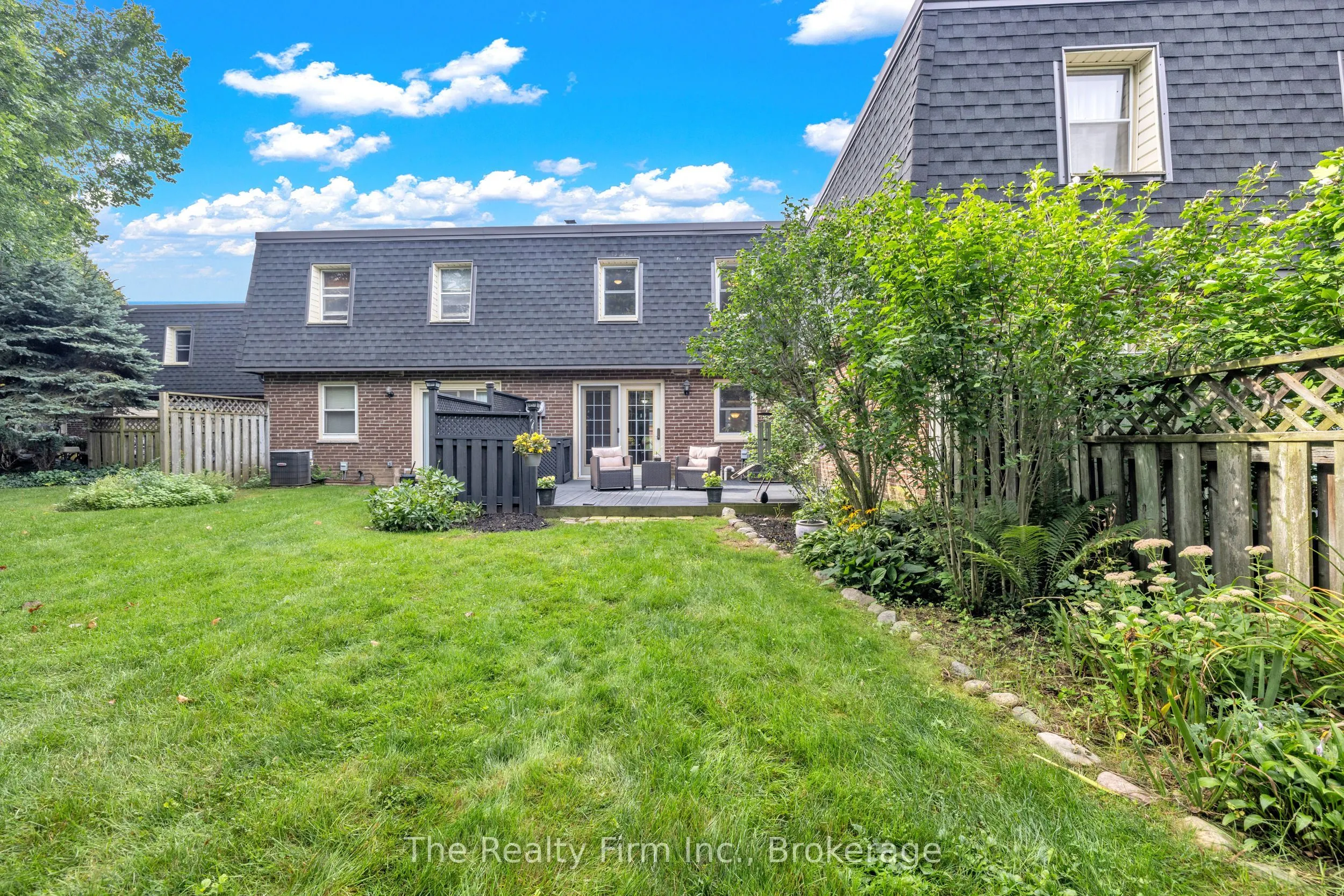 598 Durham Crescent #12