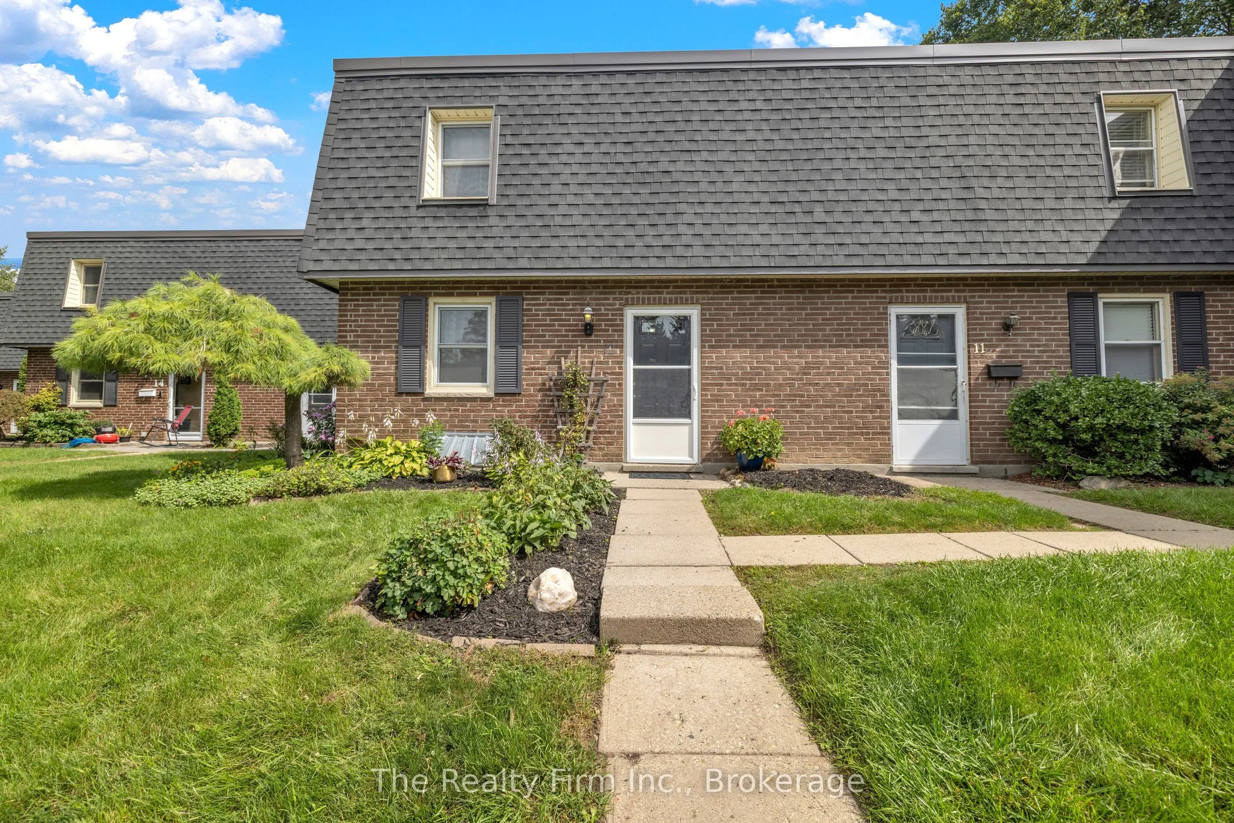598 Durham Crescent #12