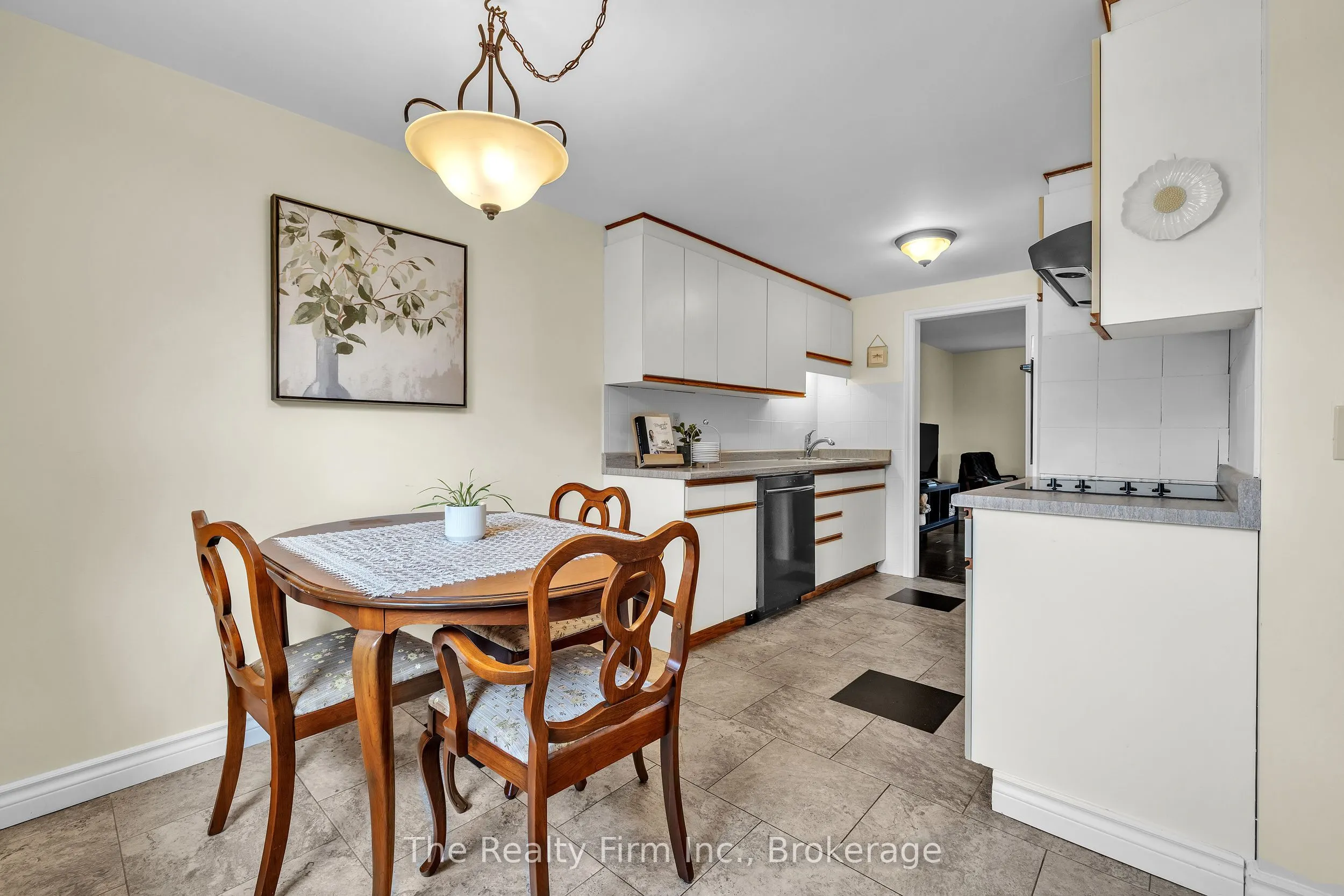 598 Durham Crescent #12