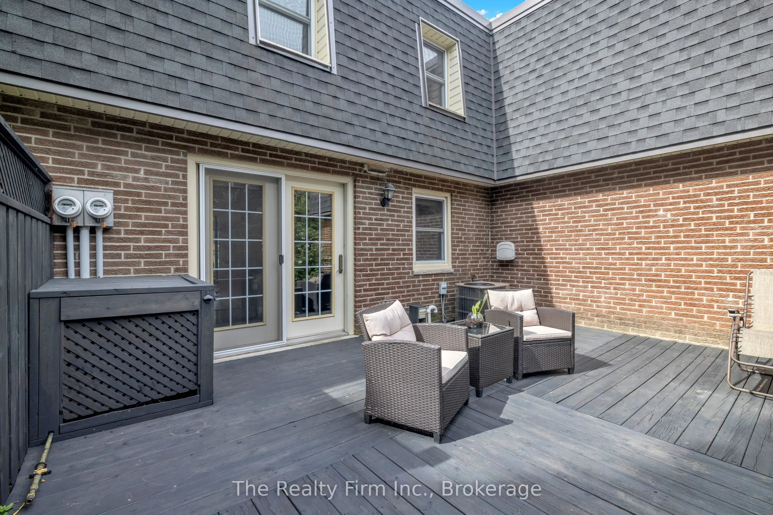 598 Durham Crescent #12