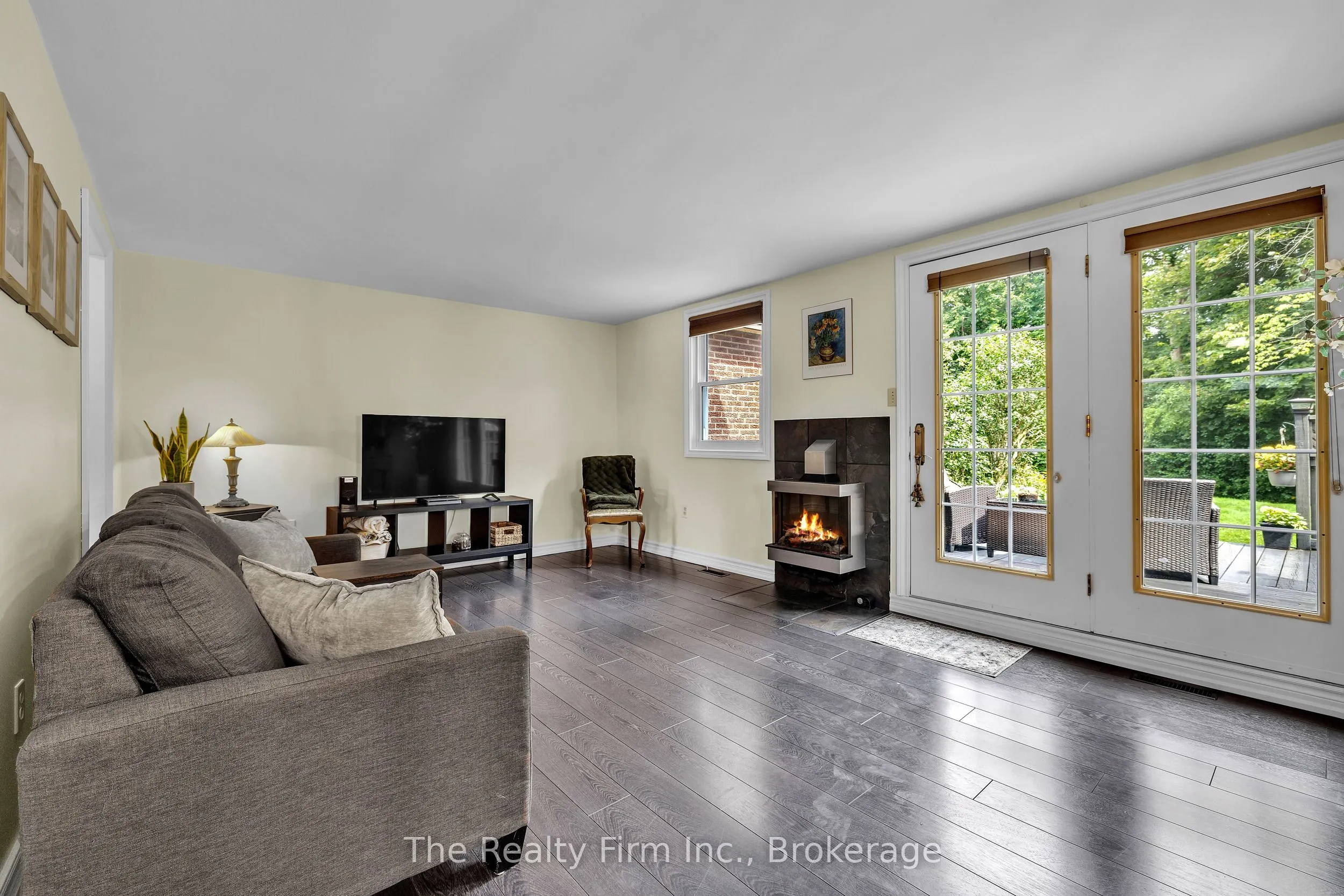 598 Durham Crescent #12