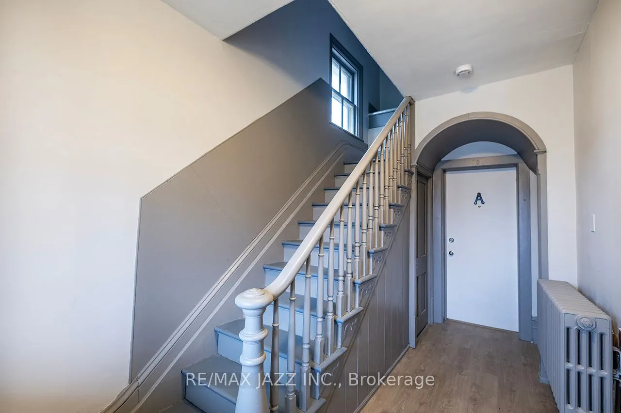 221 Walton Street